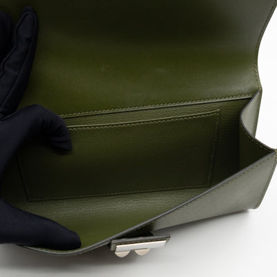 Medor 23 Clutch Green Leather