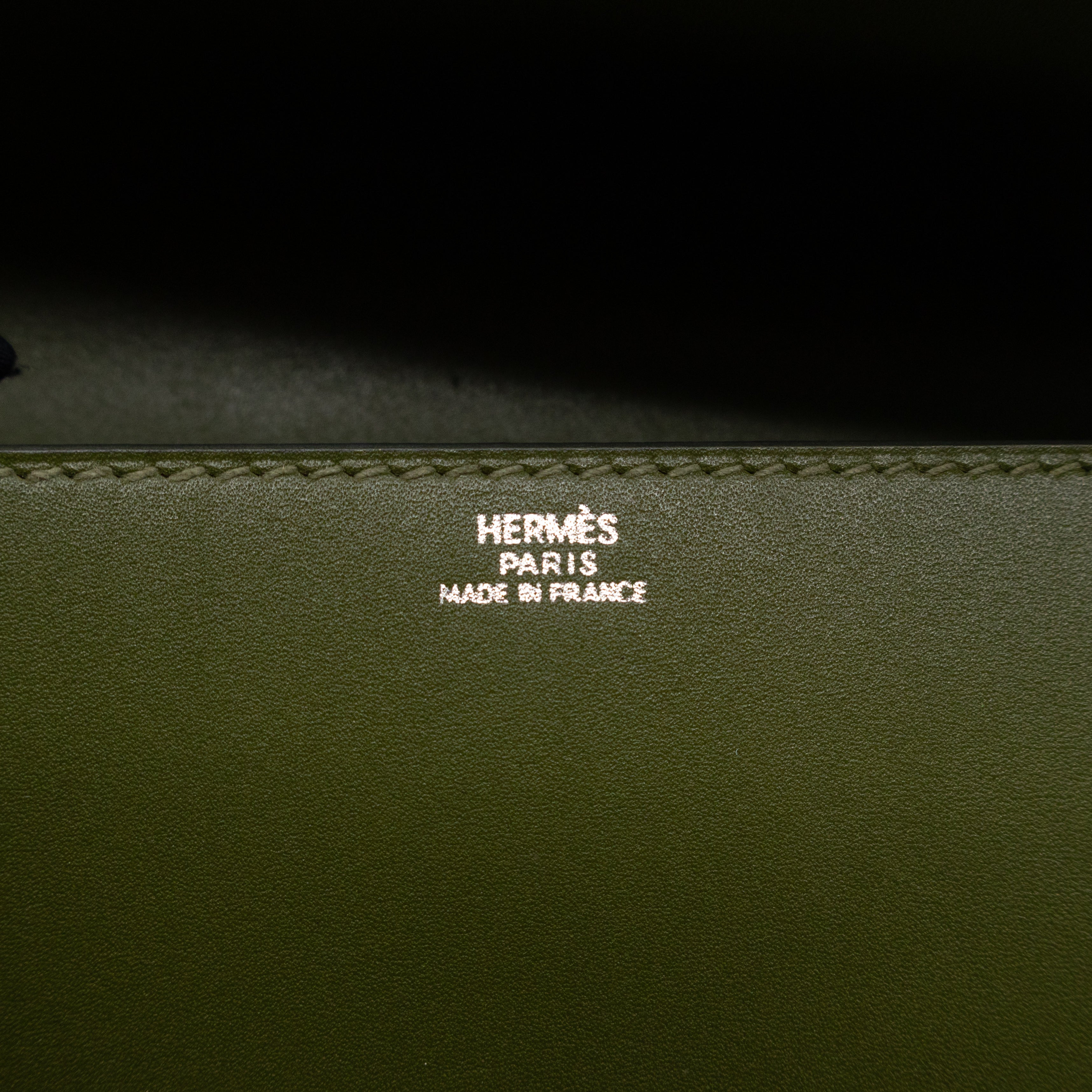 Medor 23 Clutch Green Leather