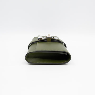 Medor 23 Clutch Green Leather