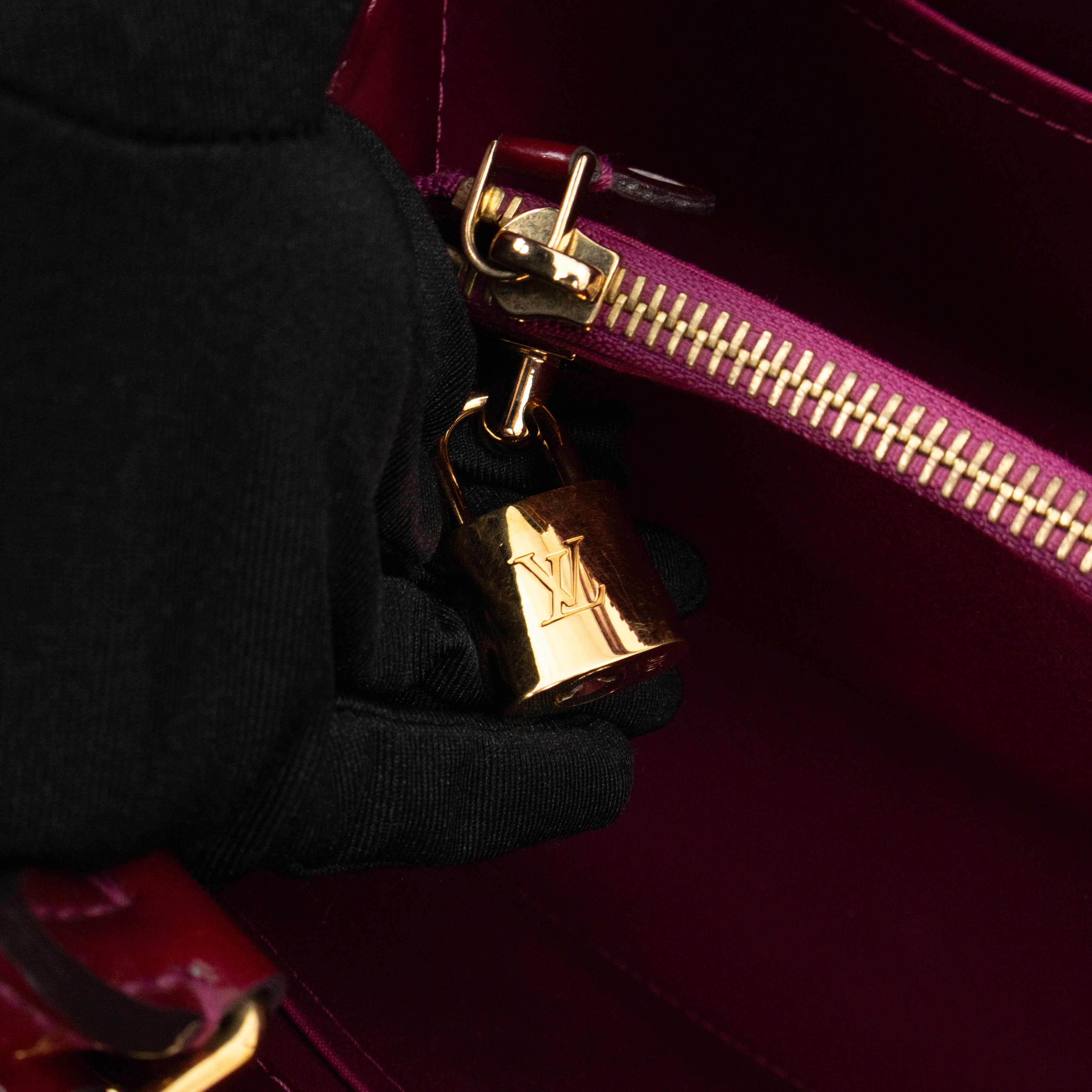 Montaigne MM Fuchsia Vernis