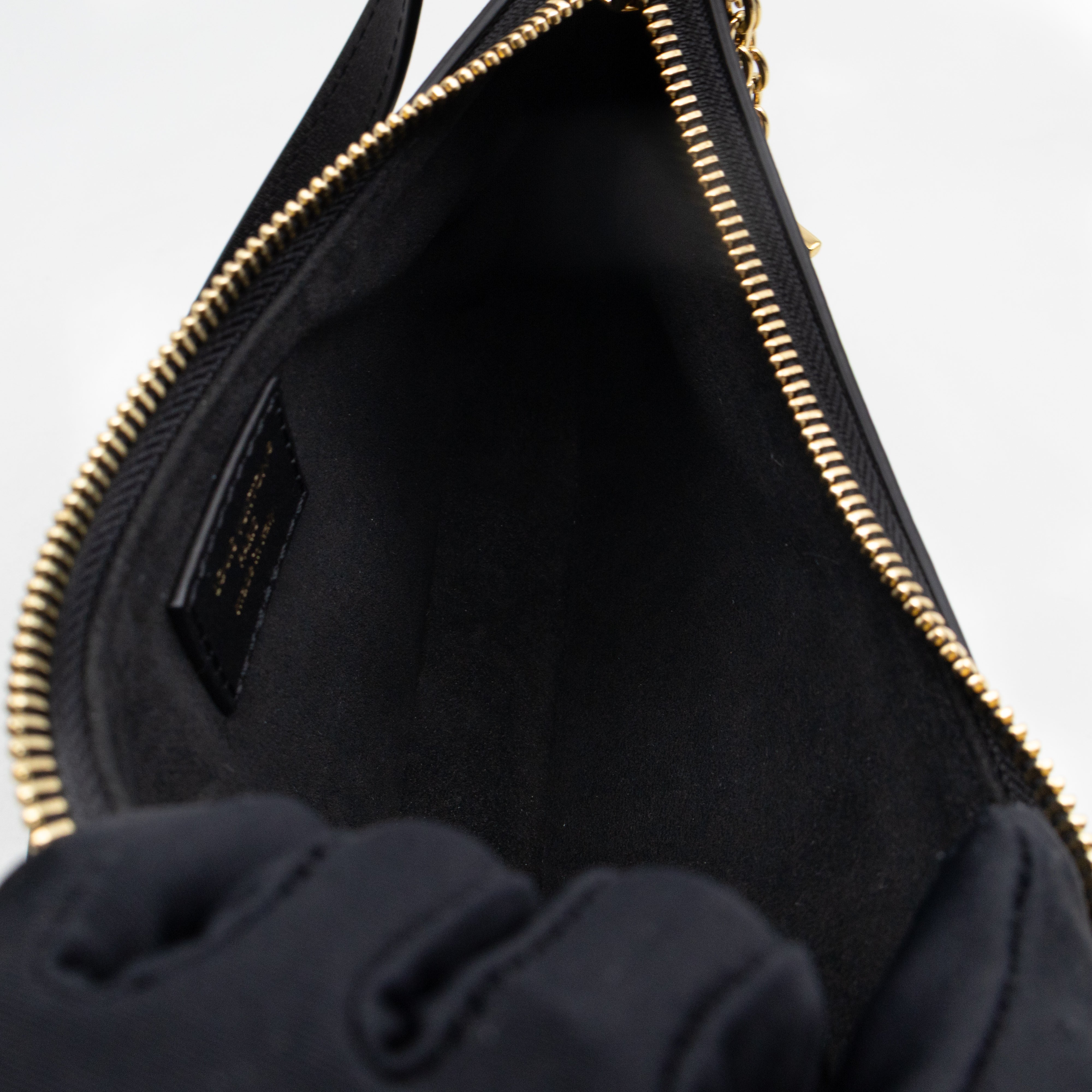 Pochette LV Bloom Black Leather