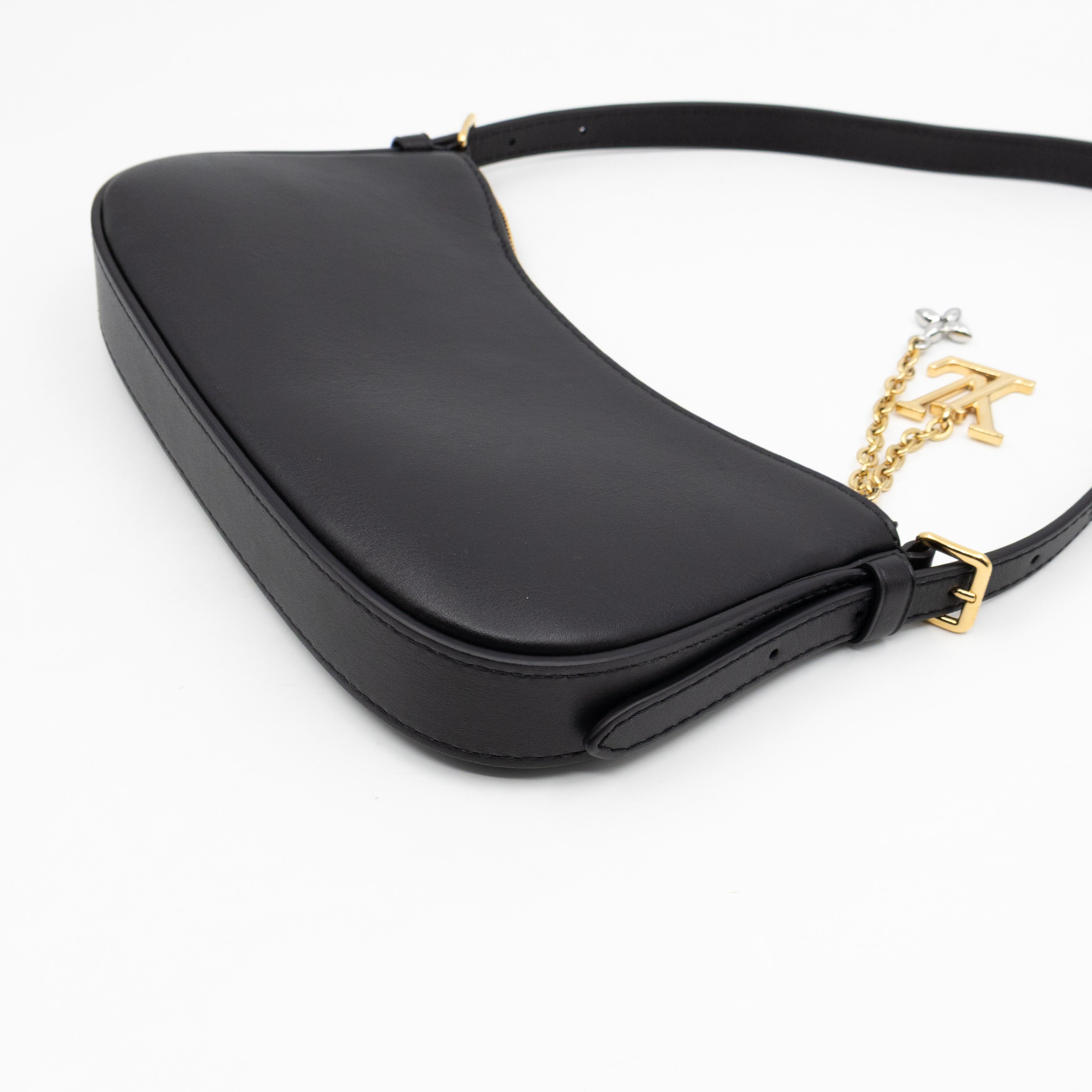 Pochette LV Bloom Black Leather