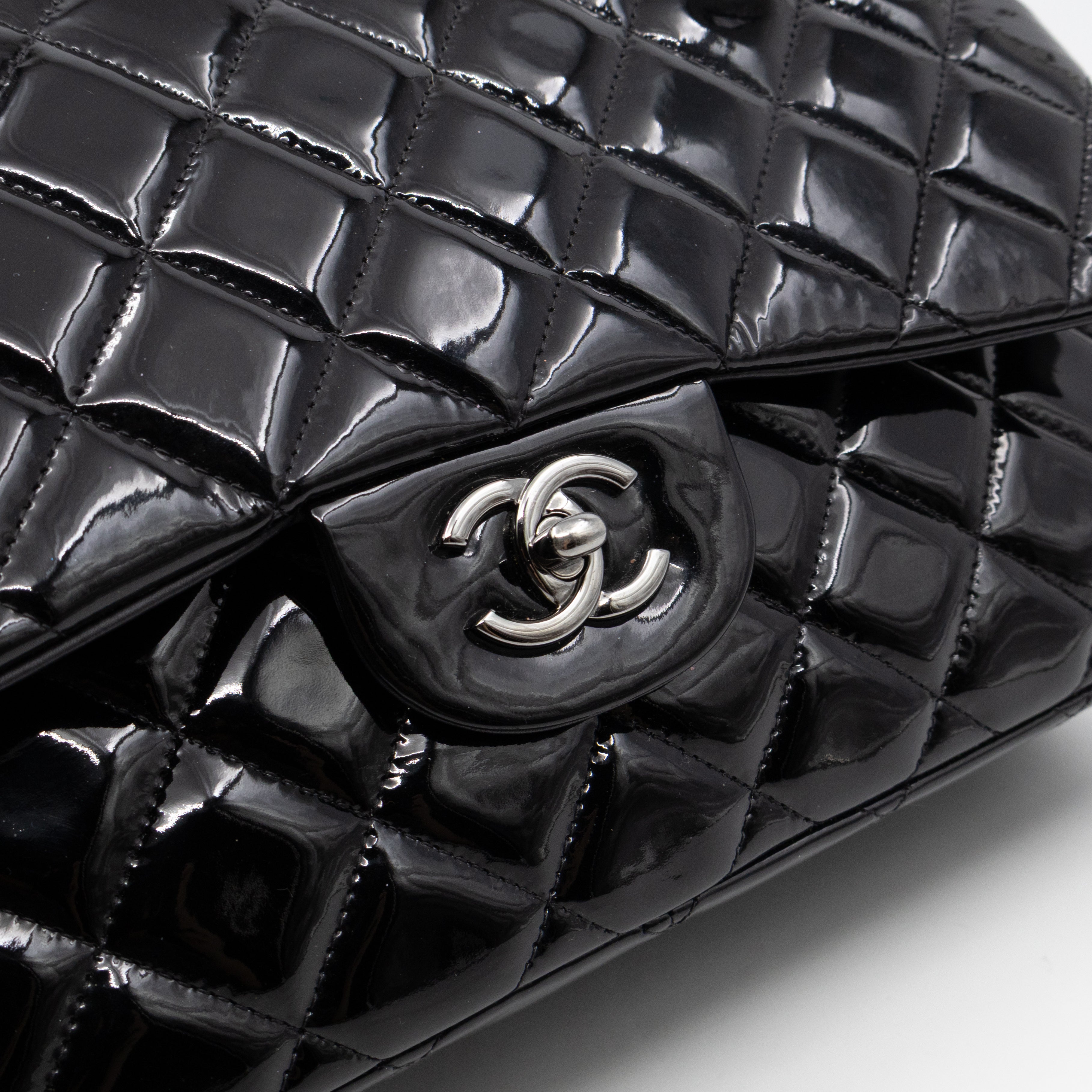 Classic Double Flap Jumbo Black Patent Leather