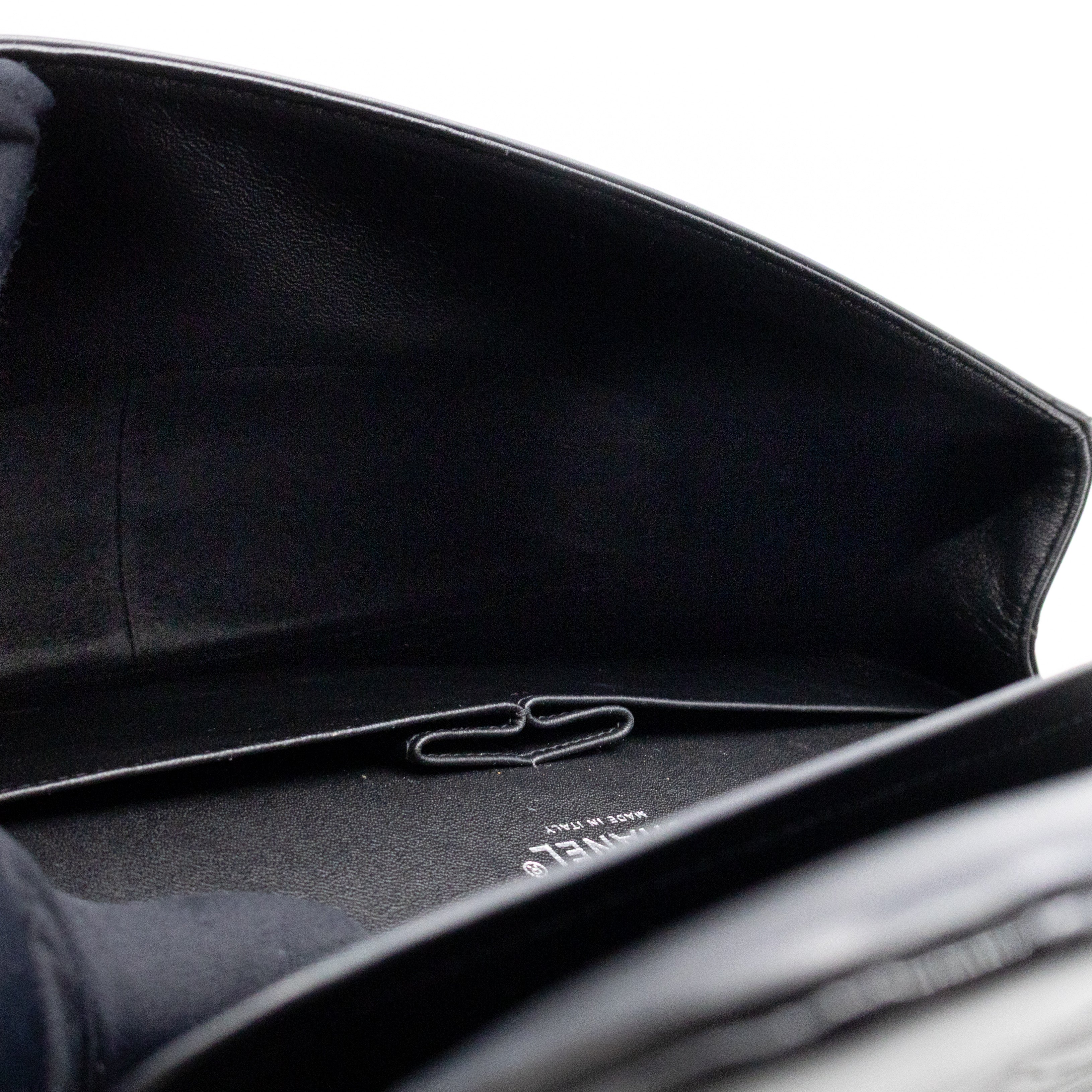 Classic Double Flap Jumbo Black Patent Leather