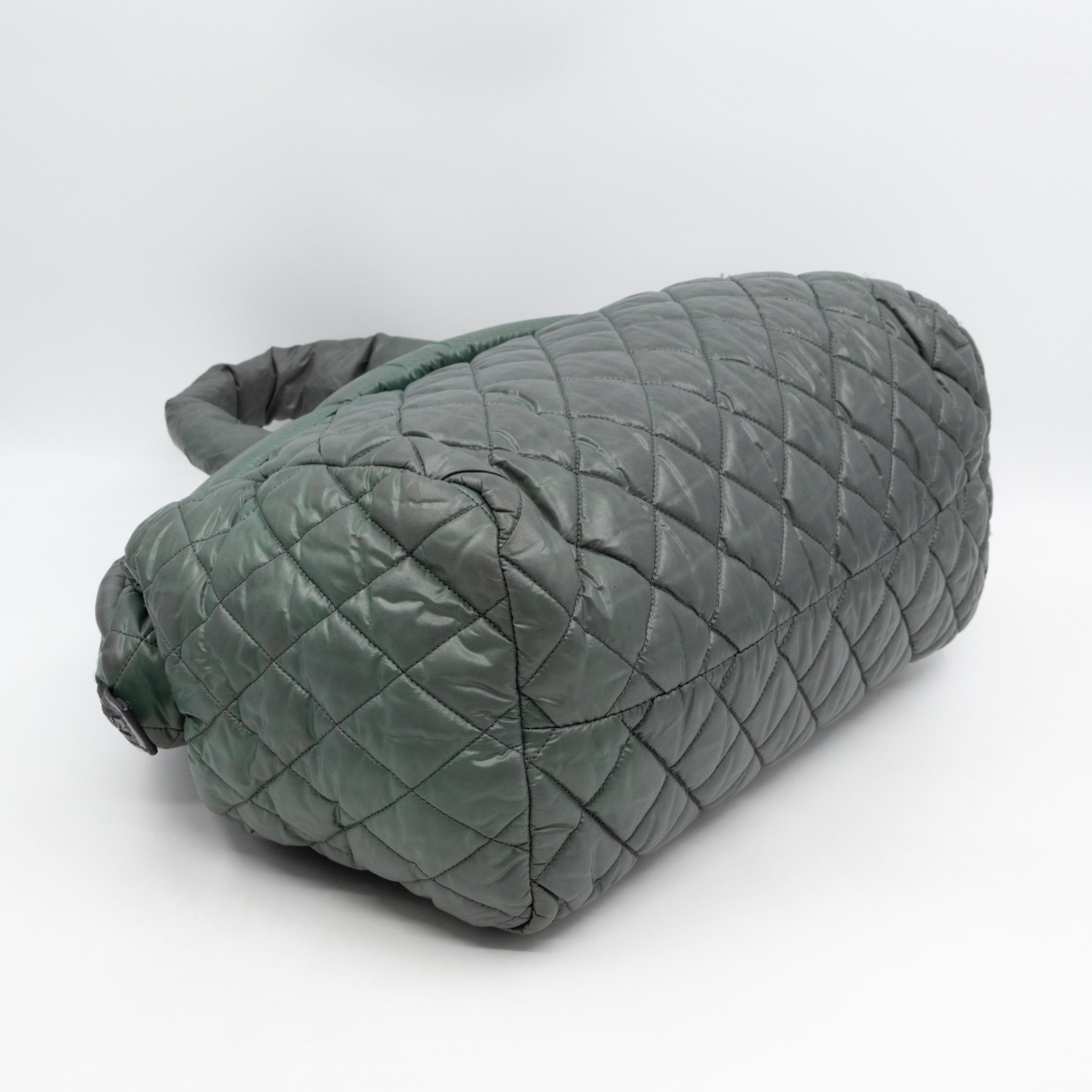 Coco Coon Bowler Bag Dark Green Quilted Nylon