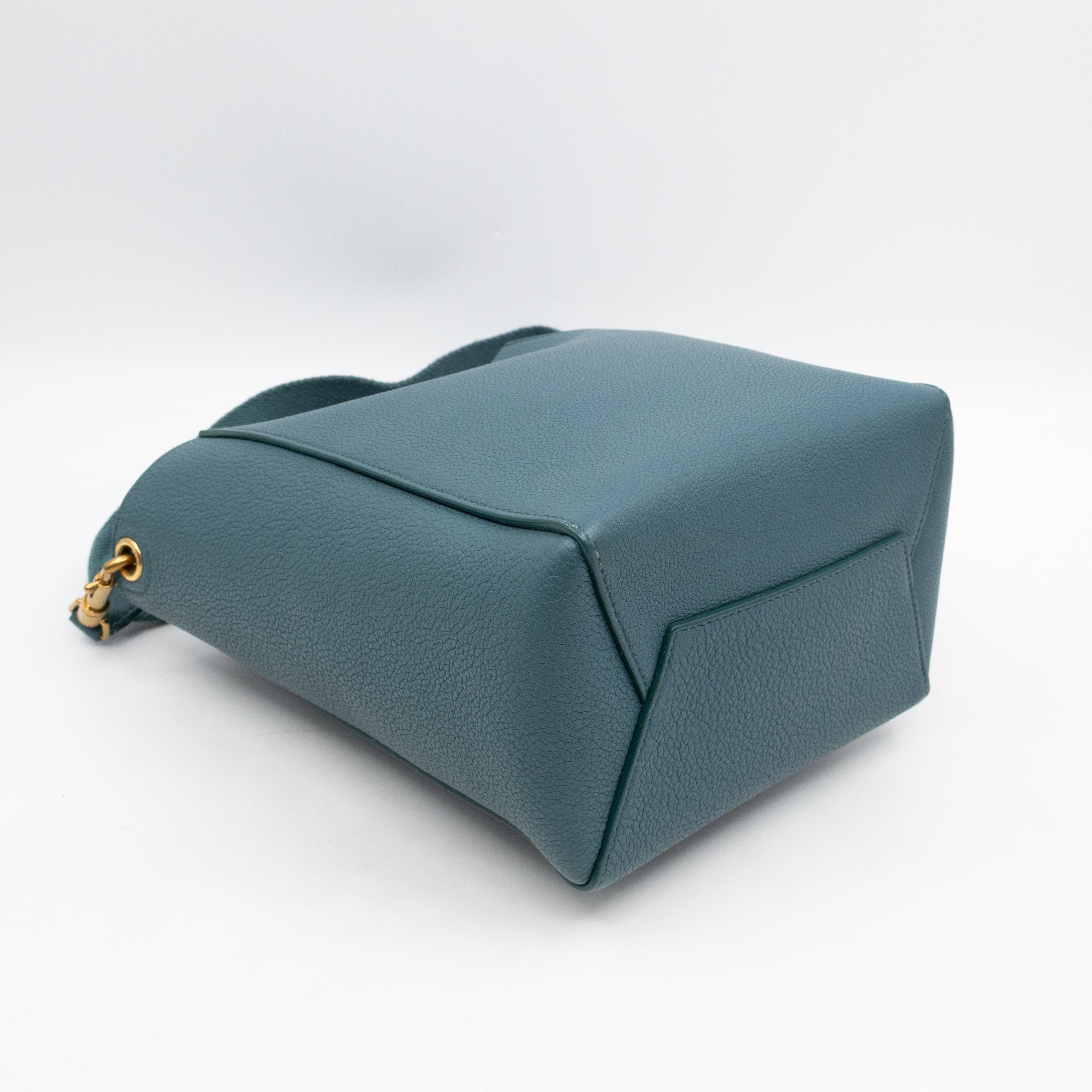 Sangle Seau Small Bucket Bag Turquoise Calfskin Leather