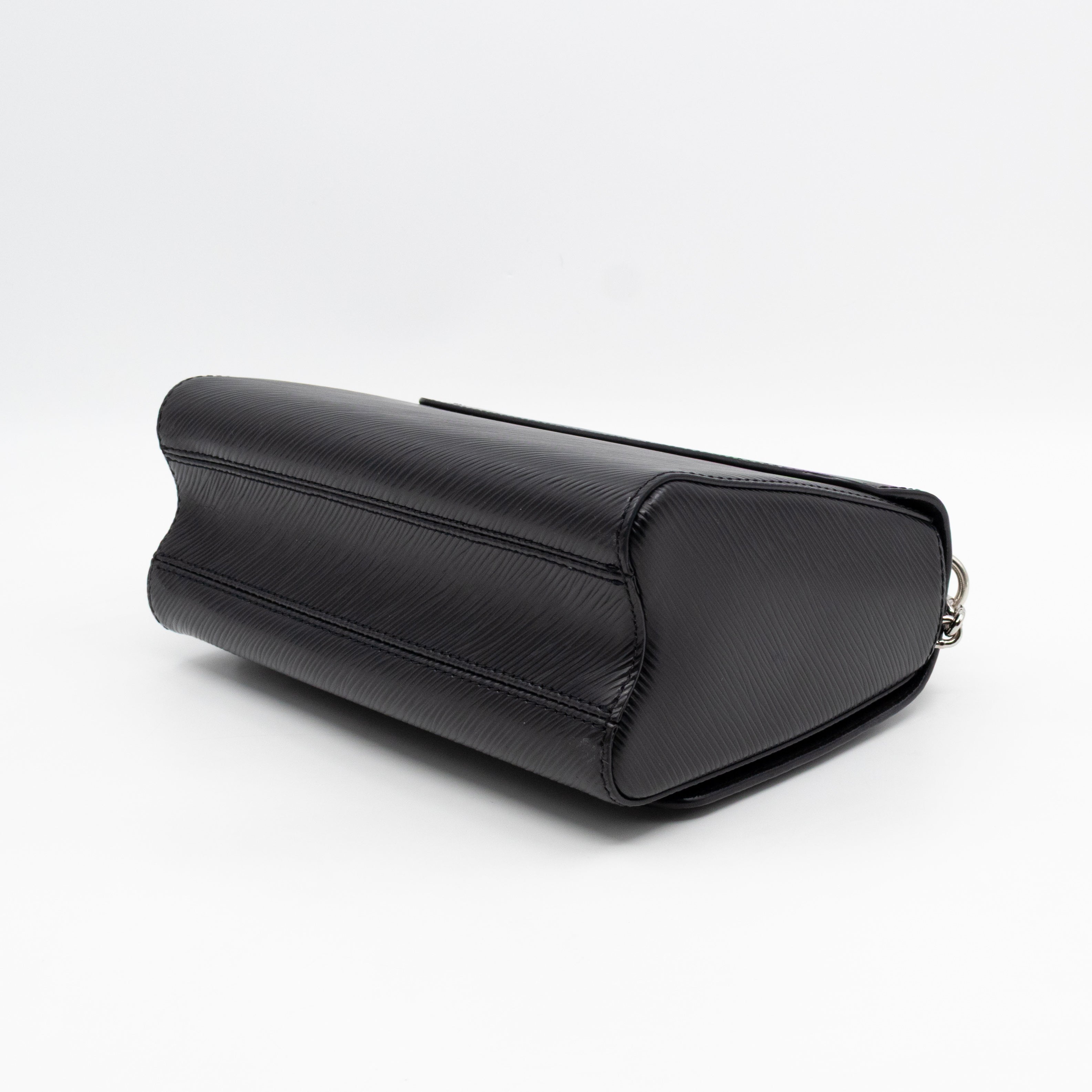 Twist MM Black Epi Leather Silver