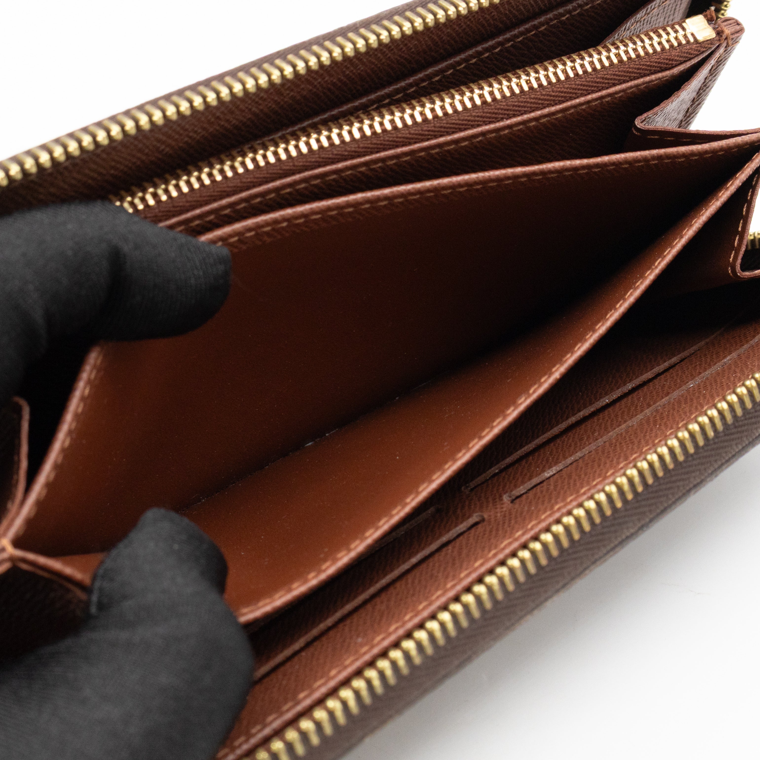 Zippy Wallet Monogram