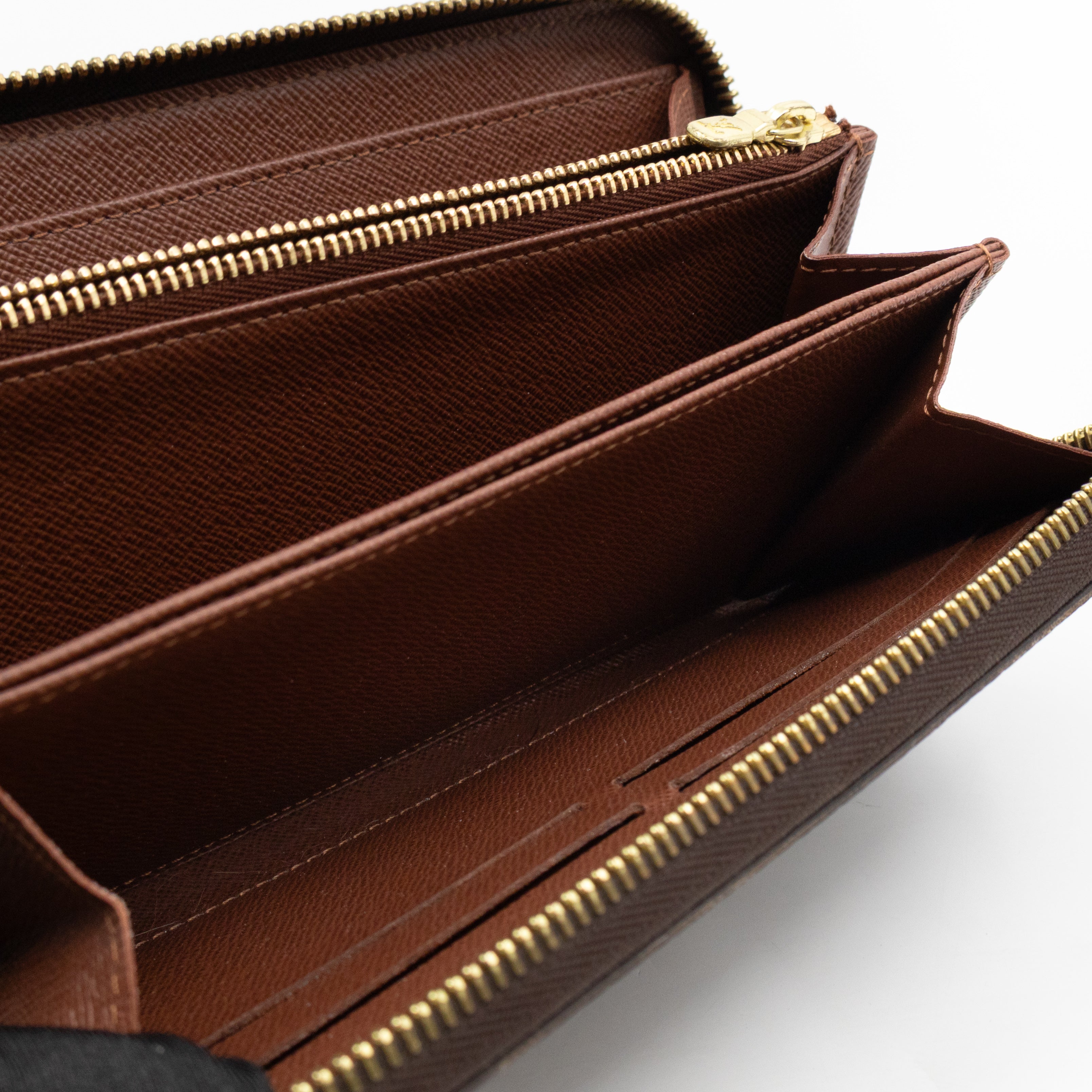 Zippy Wallet Monogram