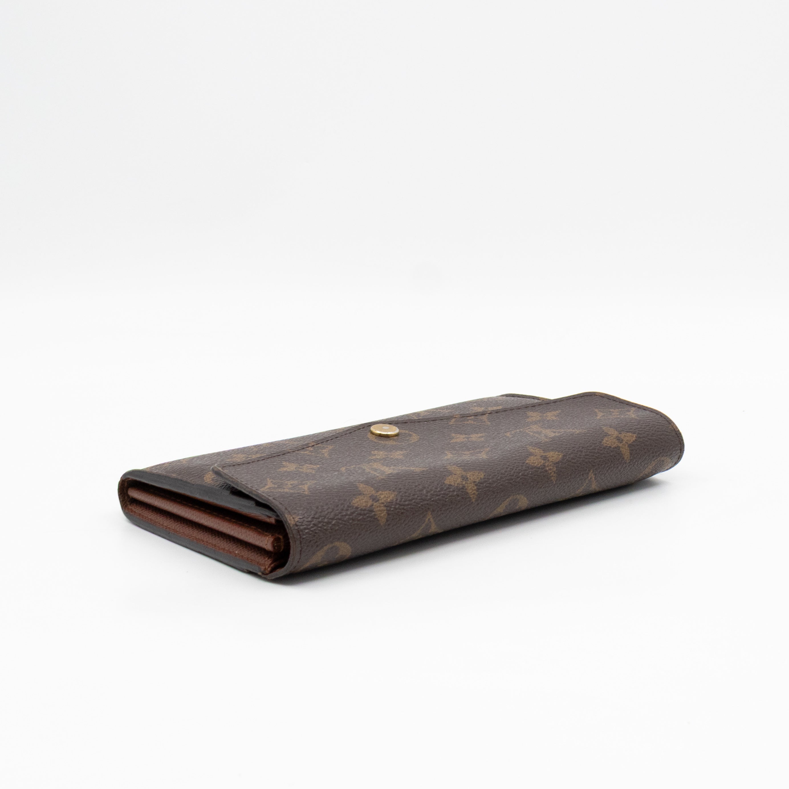 Sarah Wallet Monogram