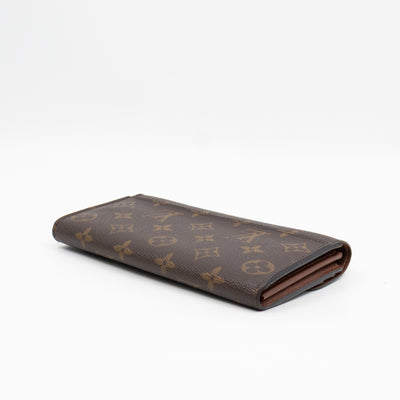 Sarah Wallet Monogram