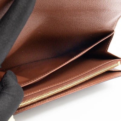 Sarah Wallet Monogram