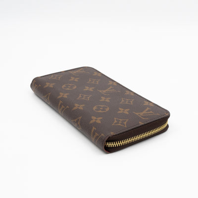 Zippy Wallet Monogram Fuchsia