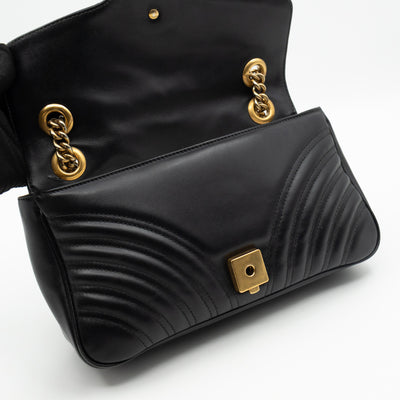 GG Marmont Flap Medium Black Leather