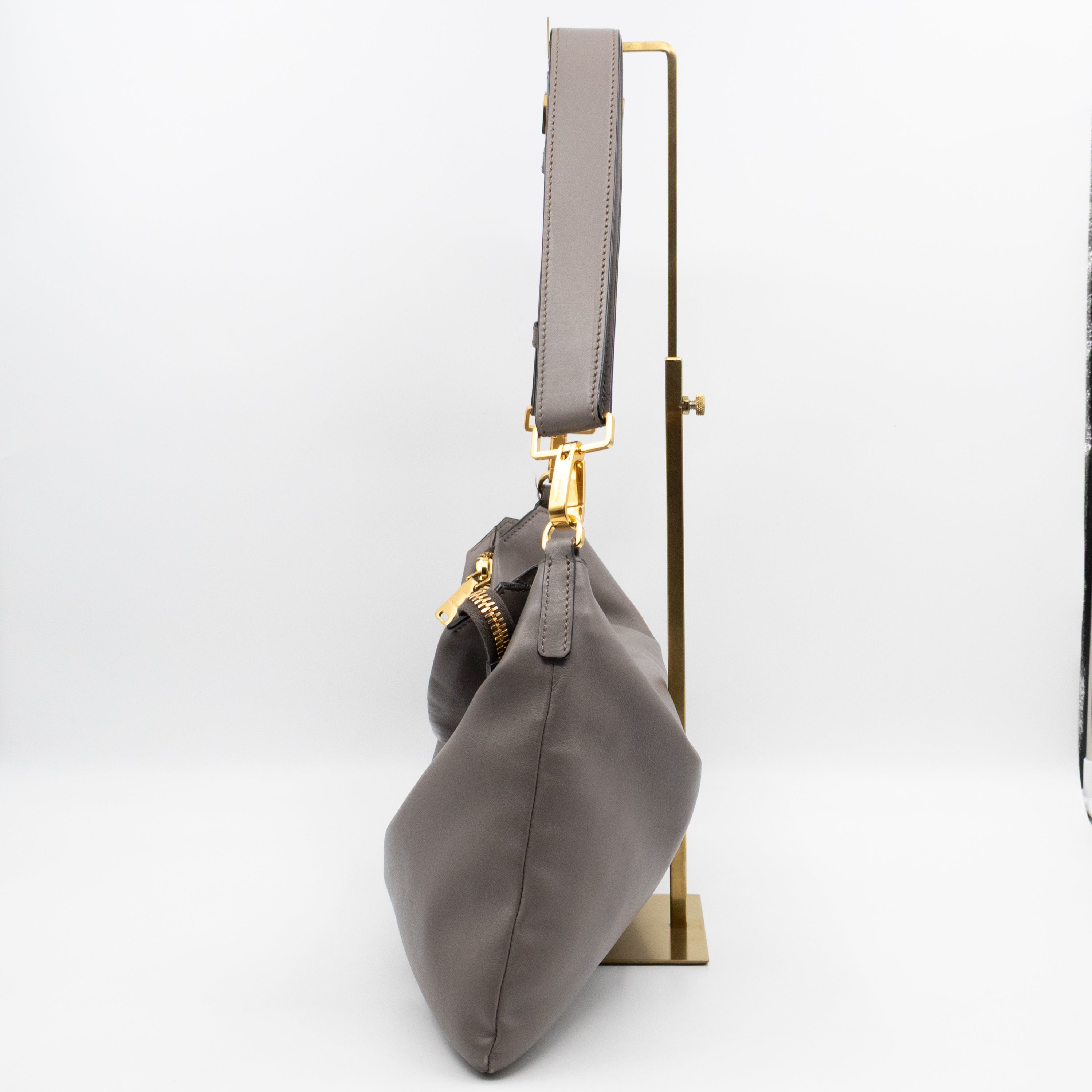 Shoulder Bag Argilla Grey Soft Calf Leather