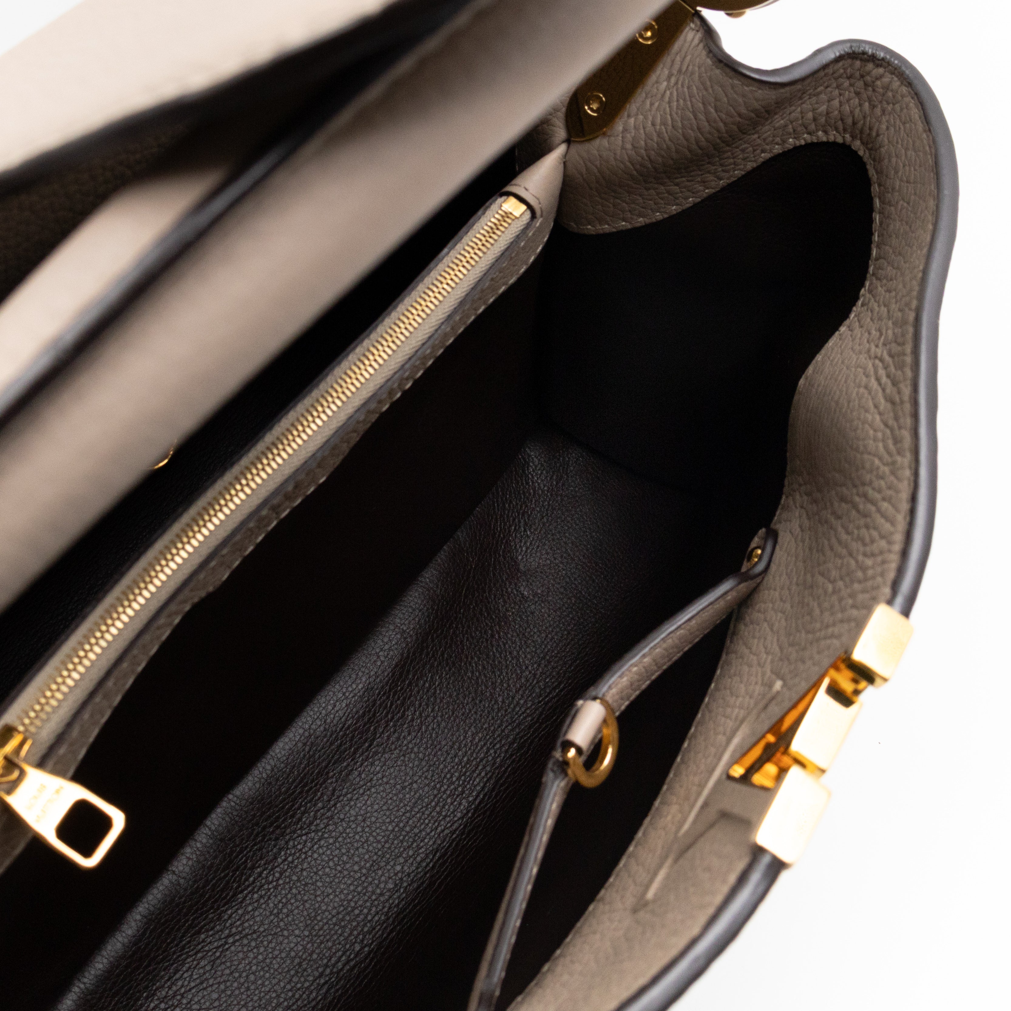 Capucines MM Beige Taurillon Leather