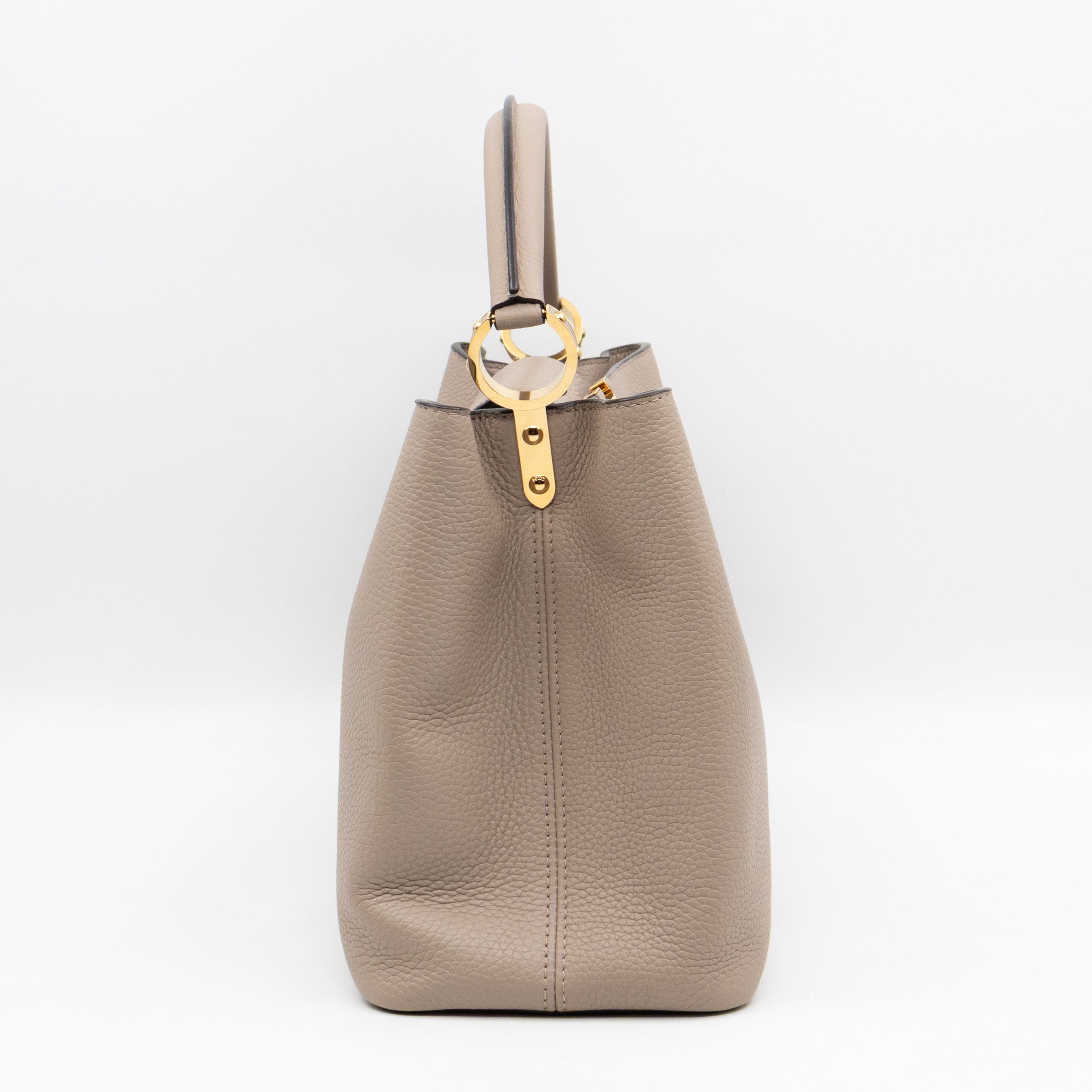 Capucines MM Beige Taurillon Leather