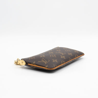 Pochette Milla MM Monogram