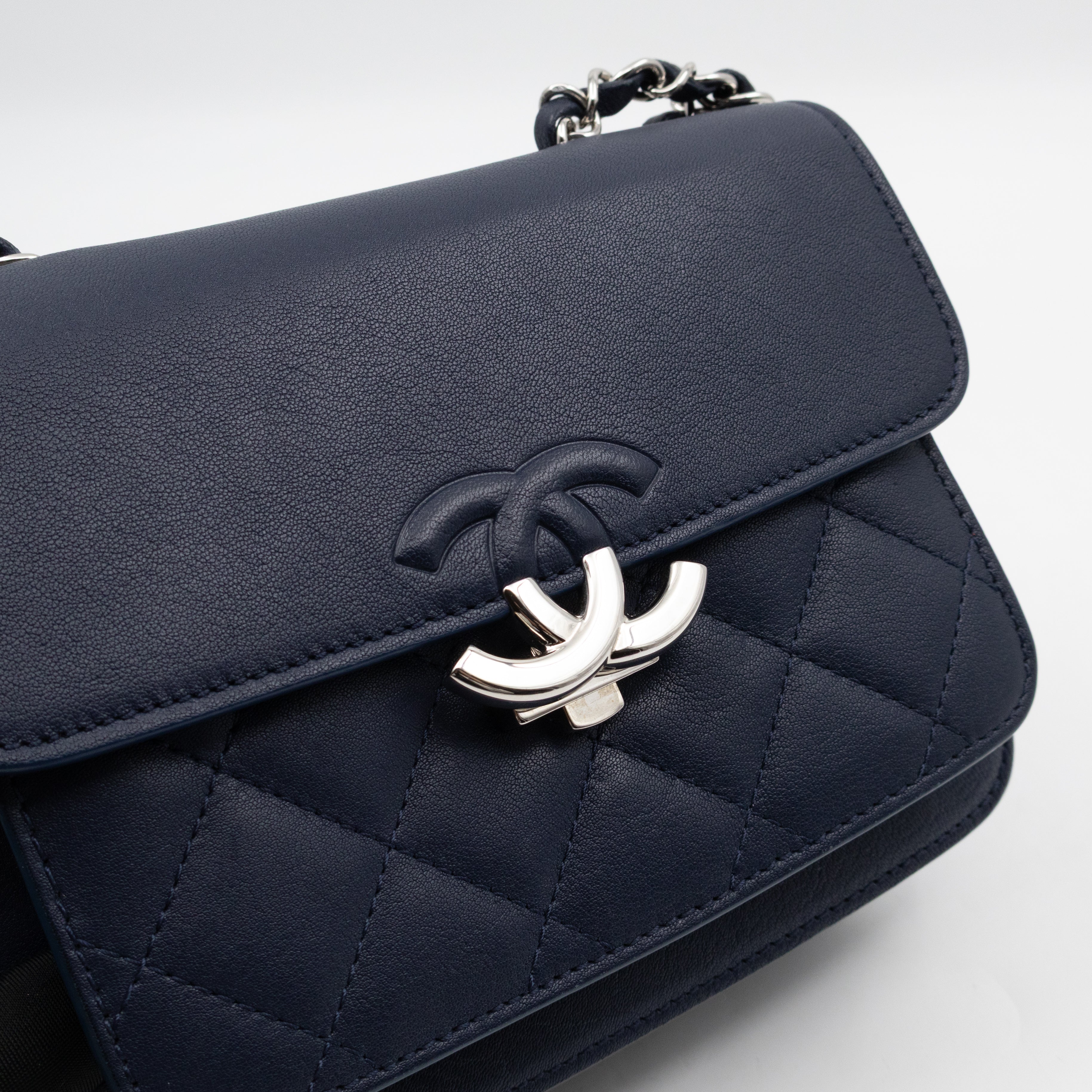 CC Box Flap Bag Blue Leather
