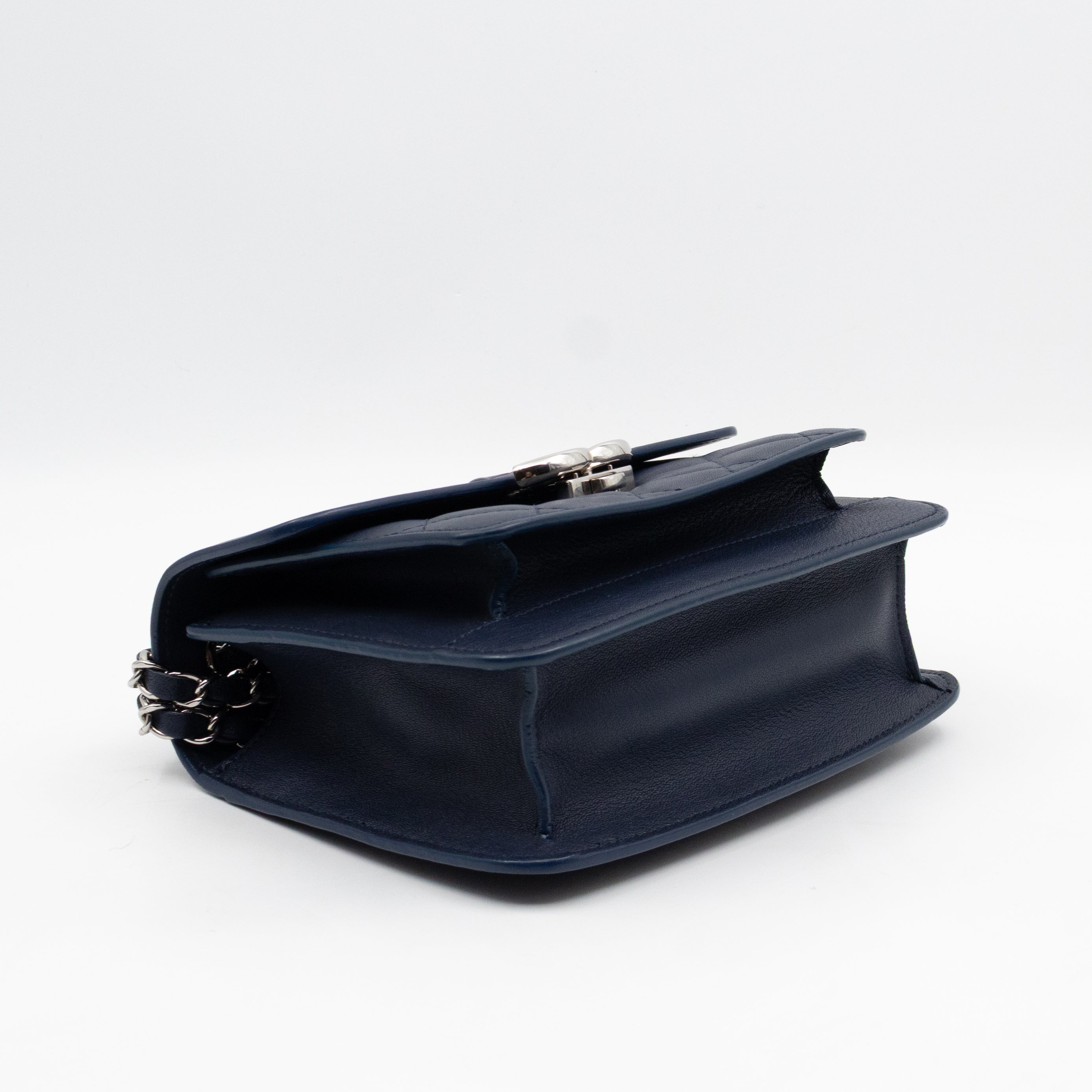 CC Box Flap Bag Blue Leather