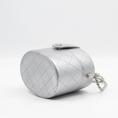 Vanity On CC With Chain Silver Leather