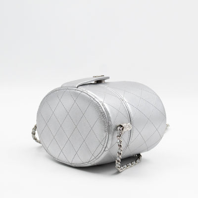 Vanity On CC With Chain Silver Leather