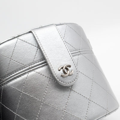 Vanity On CC With Chain Silver Leather