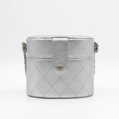 Vanity On CC With Chain Silver Leather