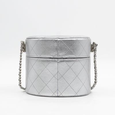 Vanity On CC With Chain Silver Leather