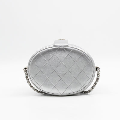 Vanity On CC With Chain Silver Leather