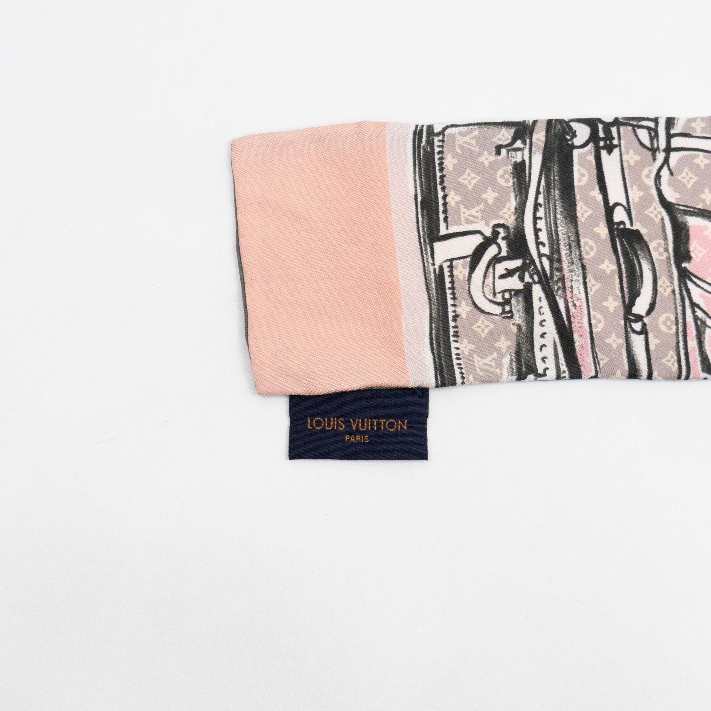 Louis Vuitton Trunks Bandeau Rose Poudre Silk Scarf – Queen Station