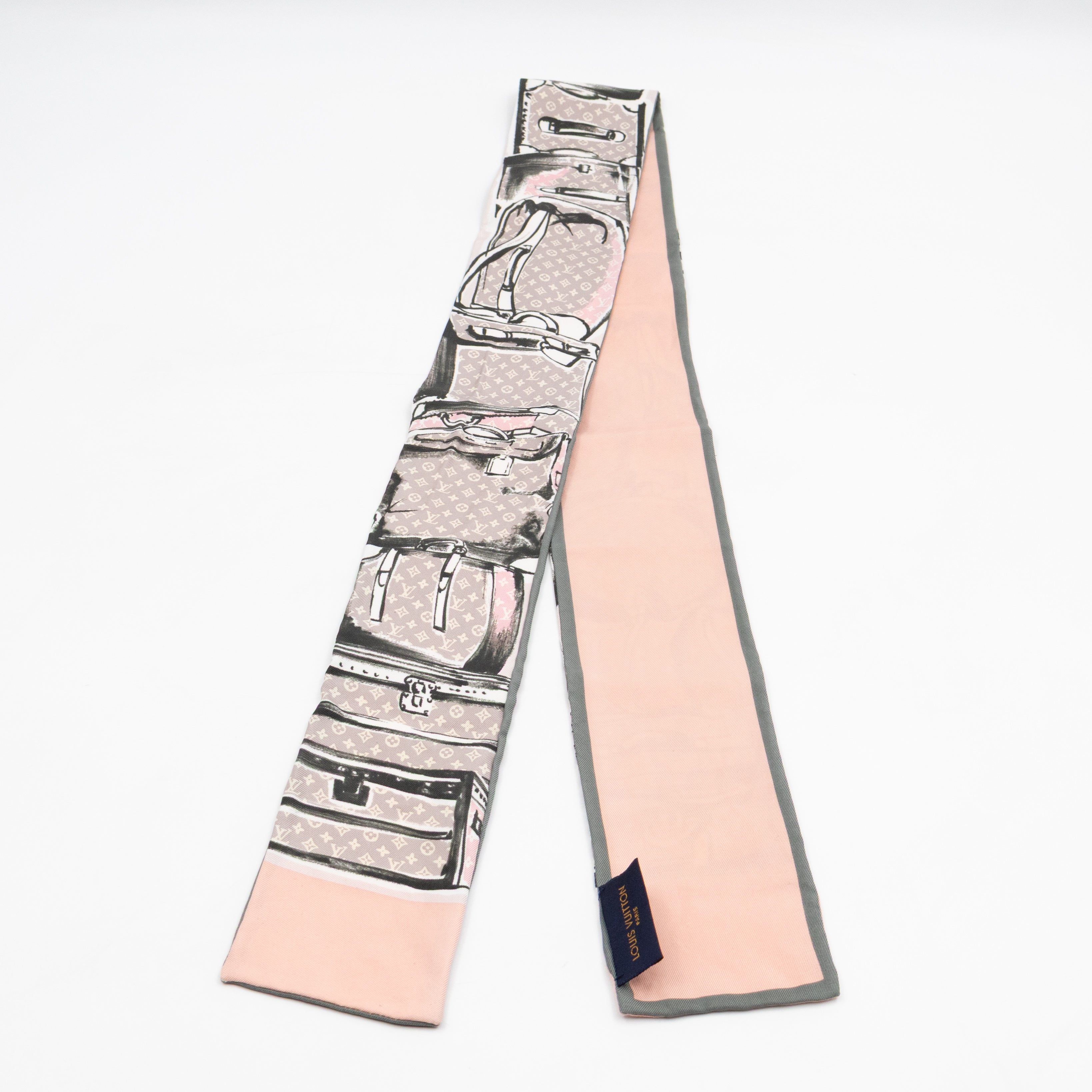 Louis Vuitton Trunks Bandeau Rose Poudre Silk Scarf – Queen Station