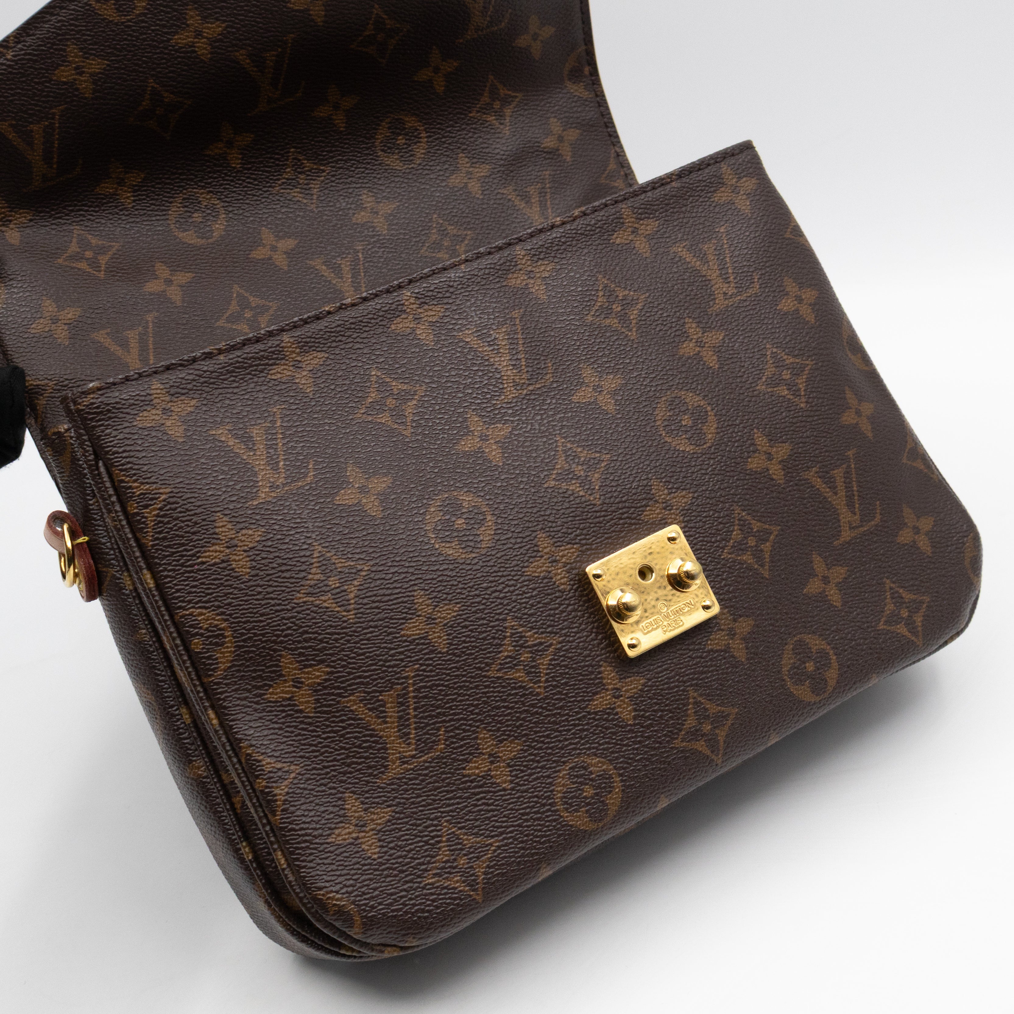 Pochette Metis Monogram