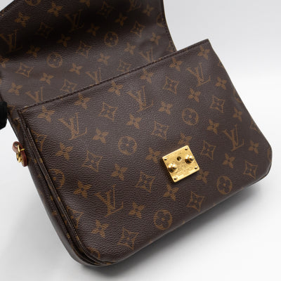 Pochette Metis Monogram
