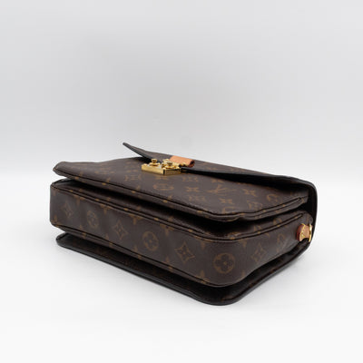 Pochette Metis Monogram