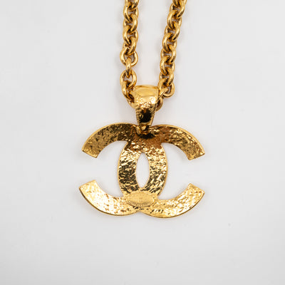 Vintage Quilted CC Logo Pendant Necklace Gold