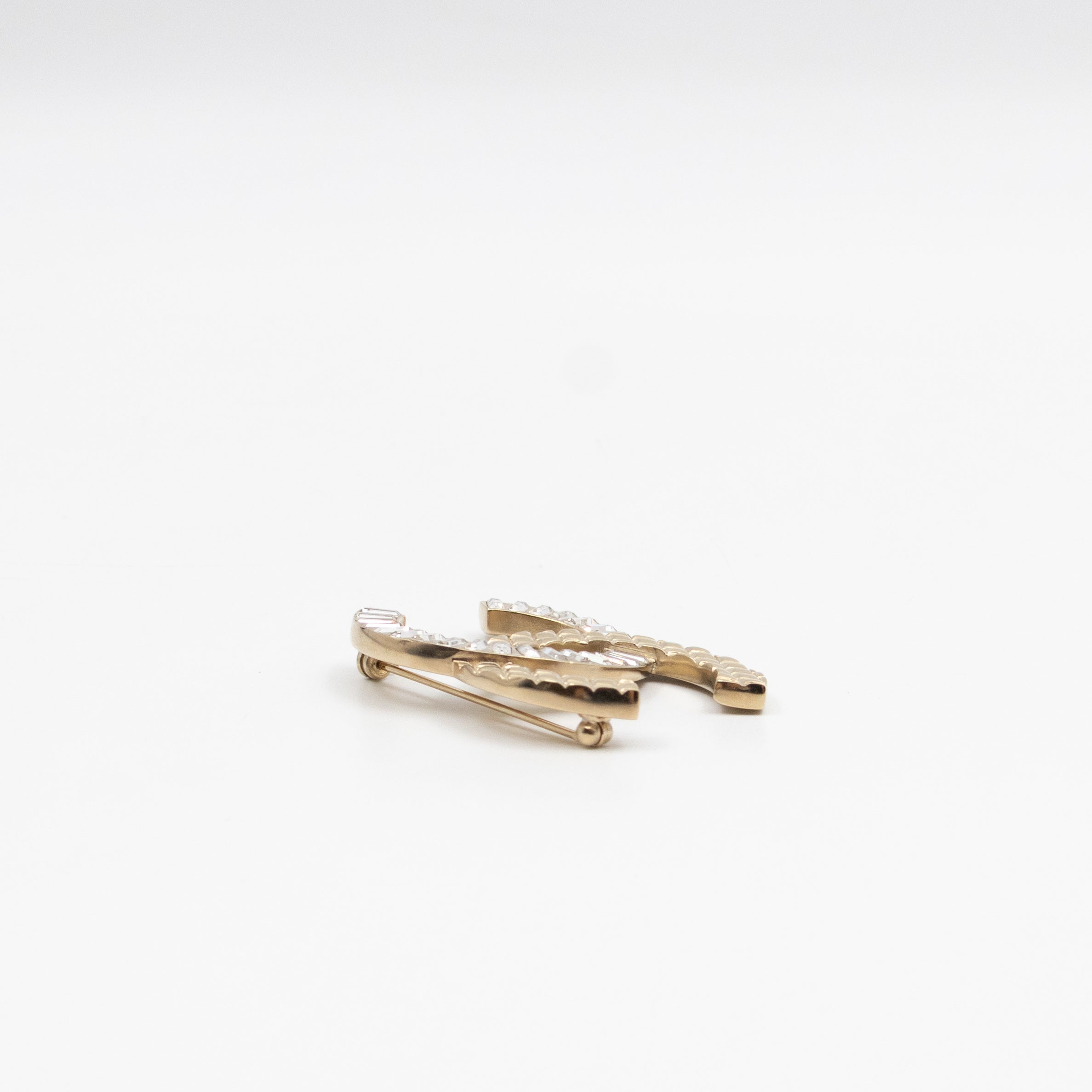 CC Brooch Crystal Light Gold