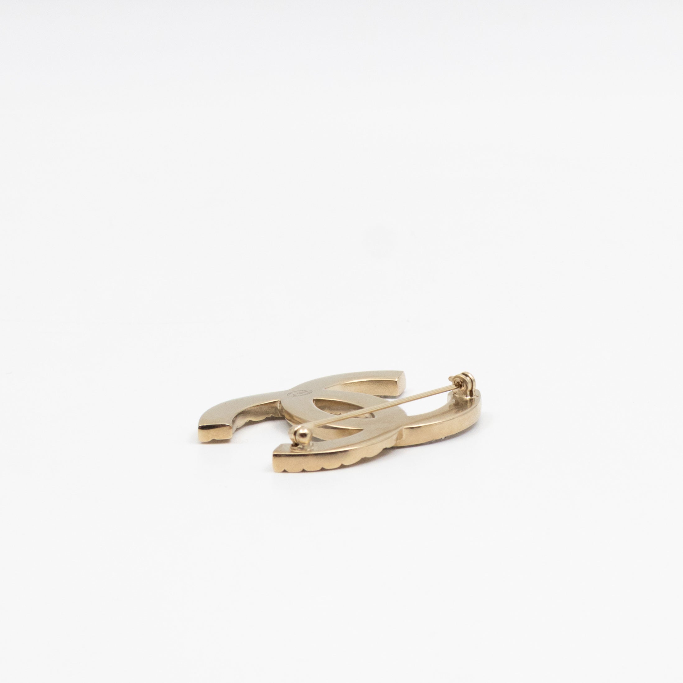 CC Brooch Crystal Light Gold