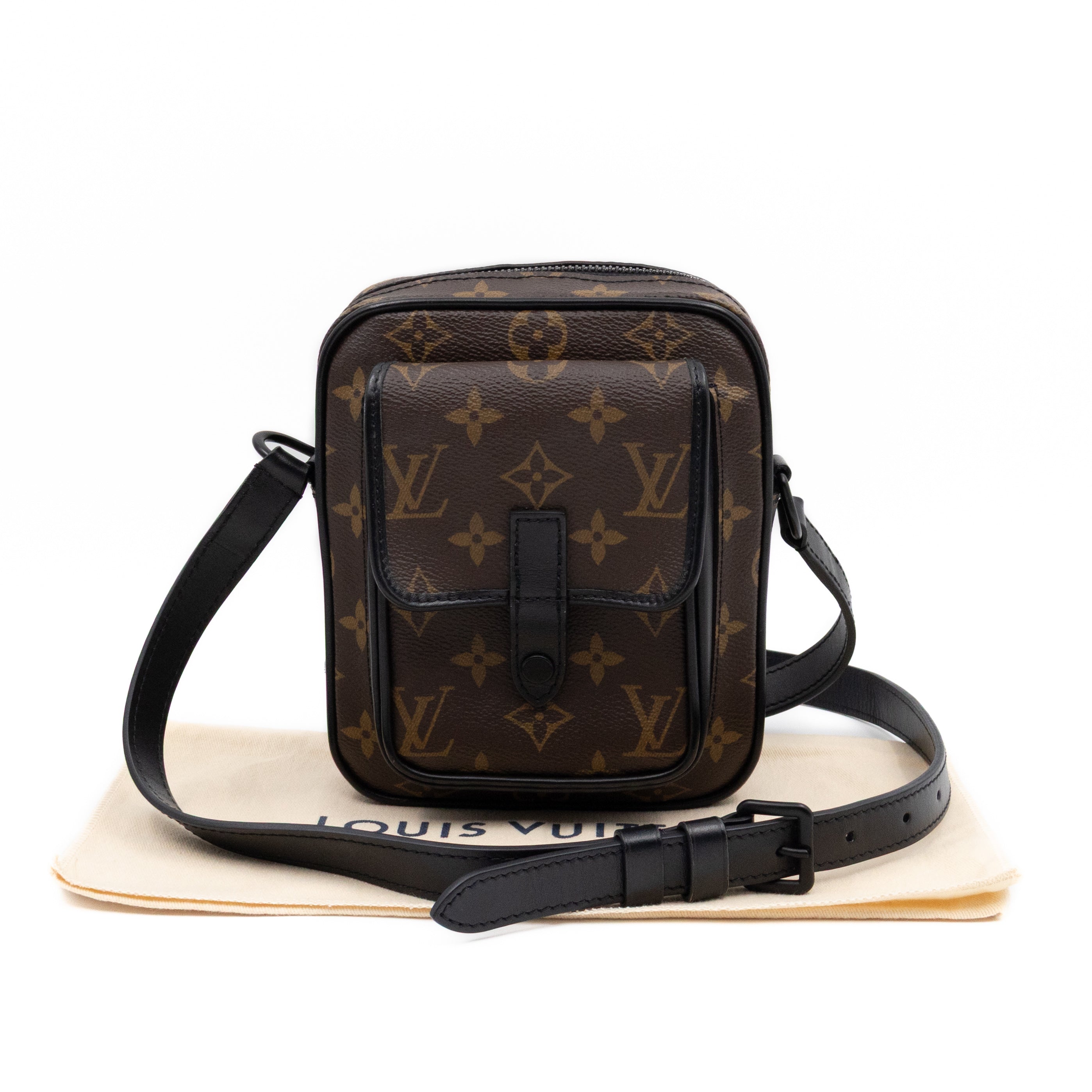 Christopher Wearable Wallet Monogram Macassar