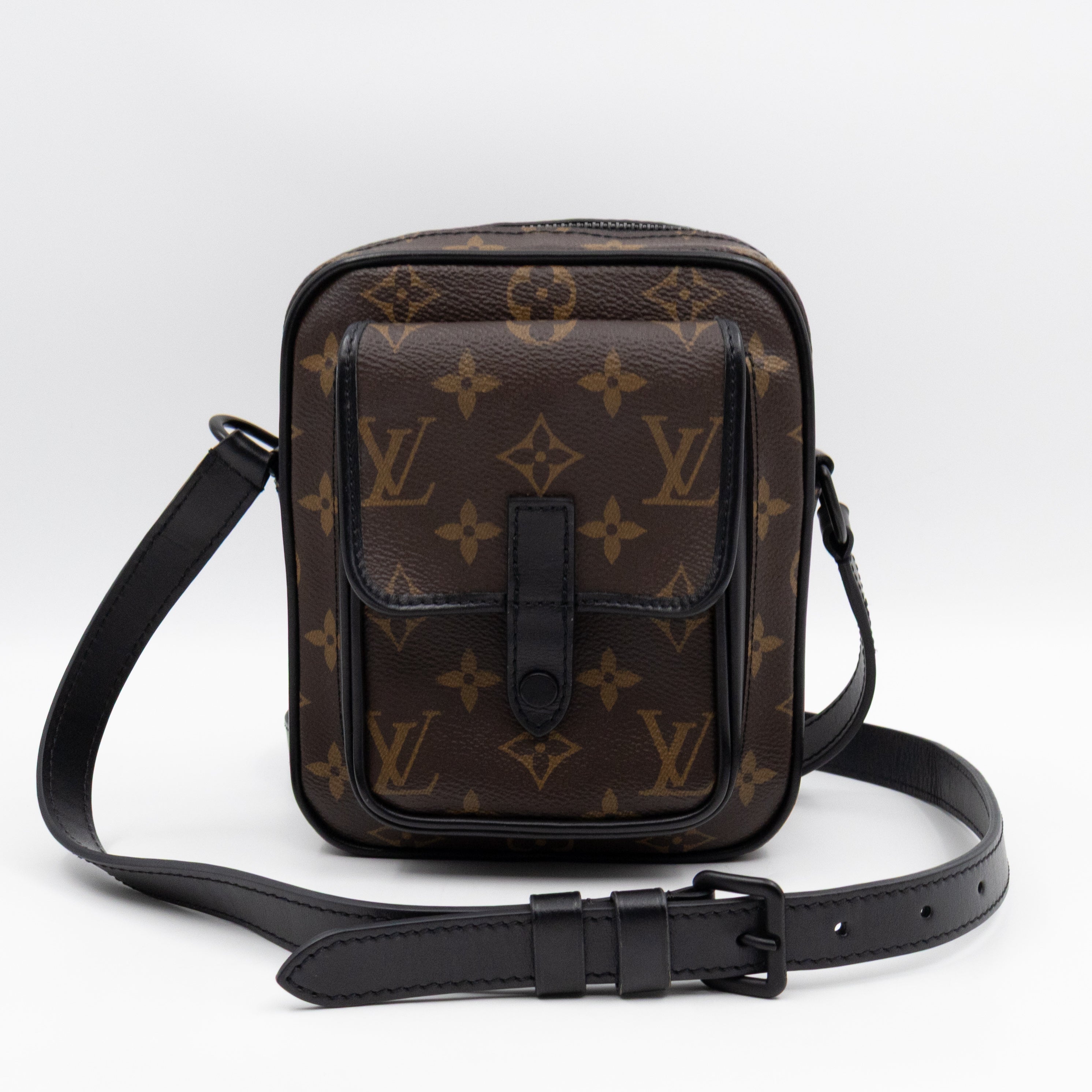 Christopher Wearable Wallet Monogram Macassar