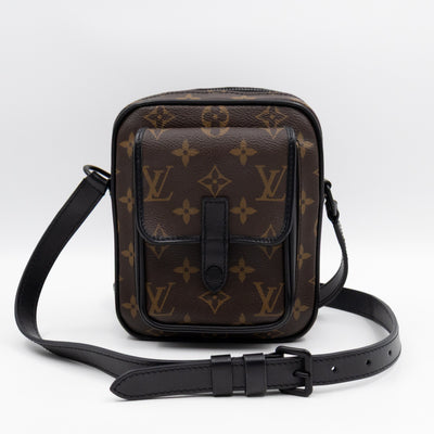 Christopher Wearable Wallet Monogram Macassar