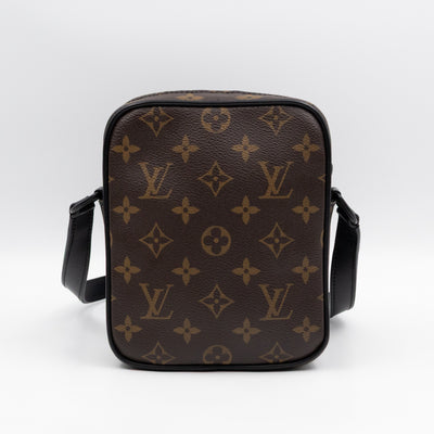 Christopher Wearable Wallet Monogram Macassar