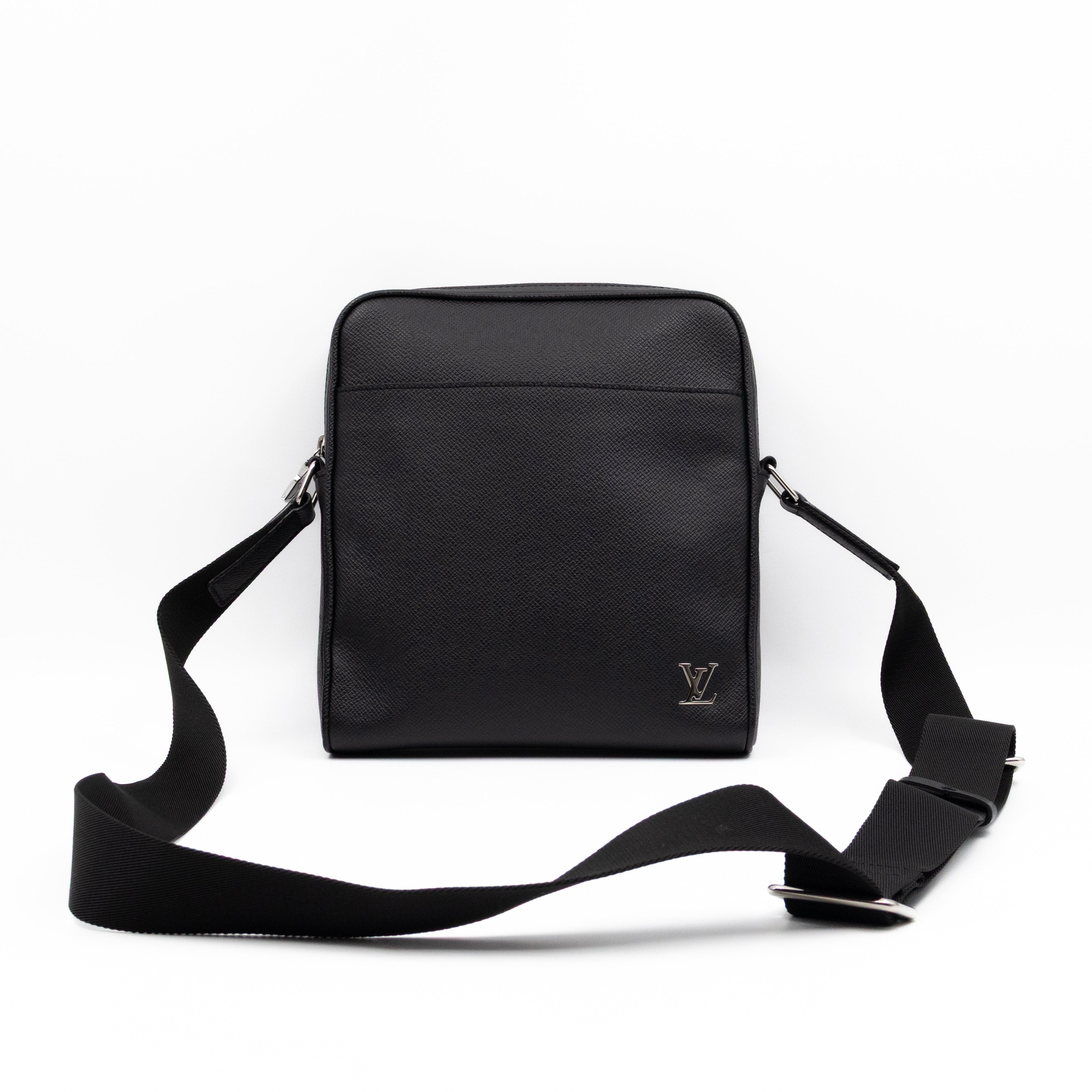 Louis Vuitton Alex PPM Black Taiga Leather – Queen Station