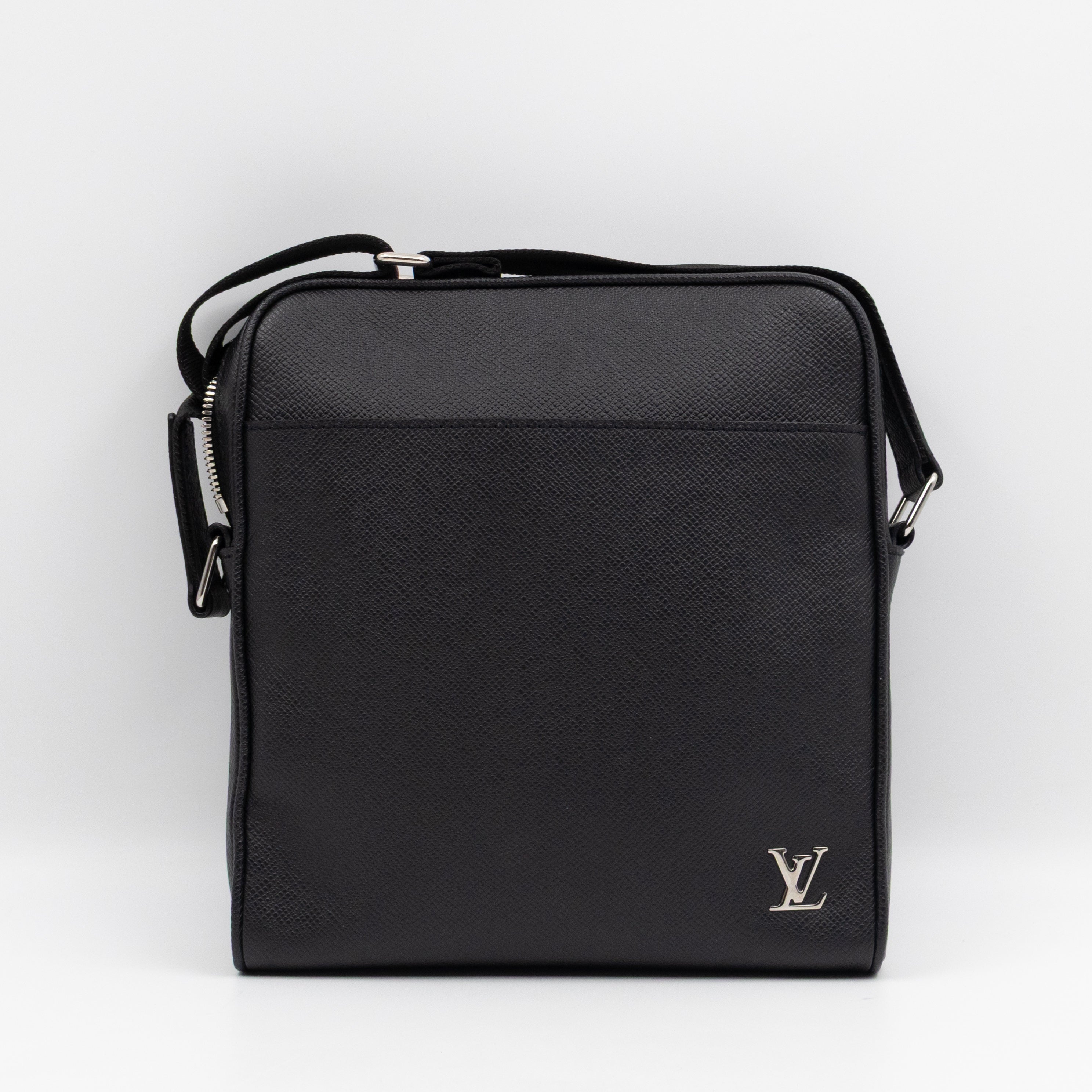 Louis Vuitton Alex PPM Black Taiga Leather – Queen Station
