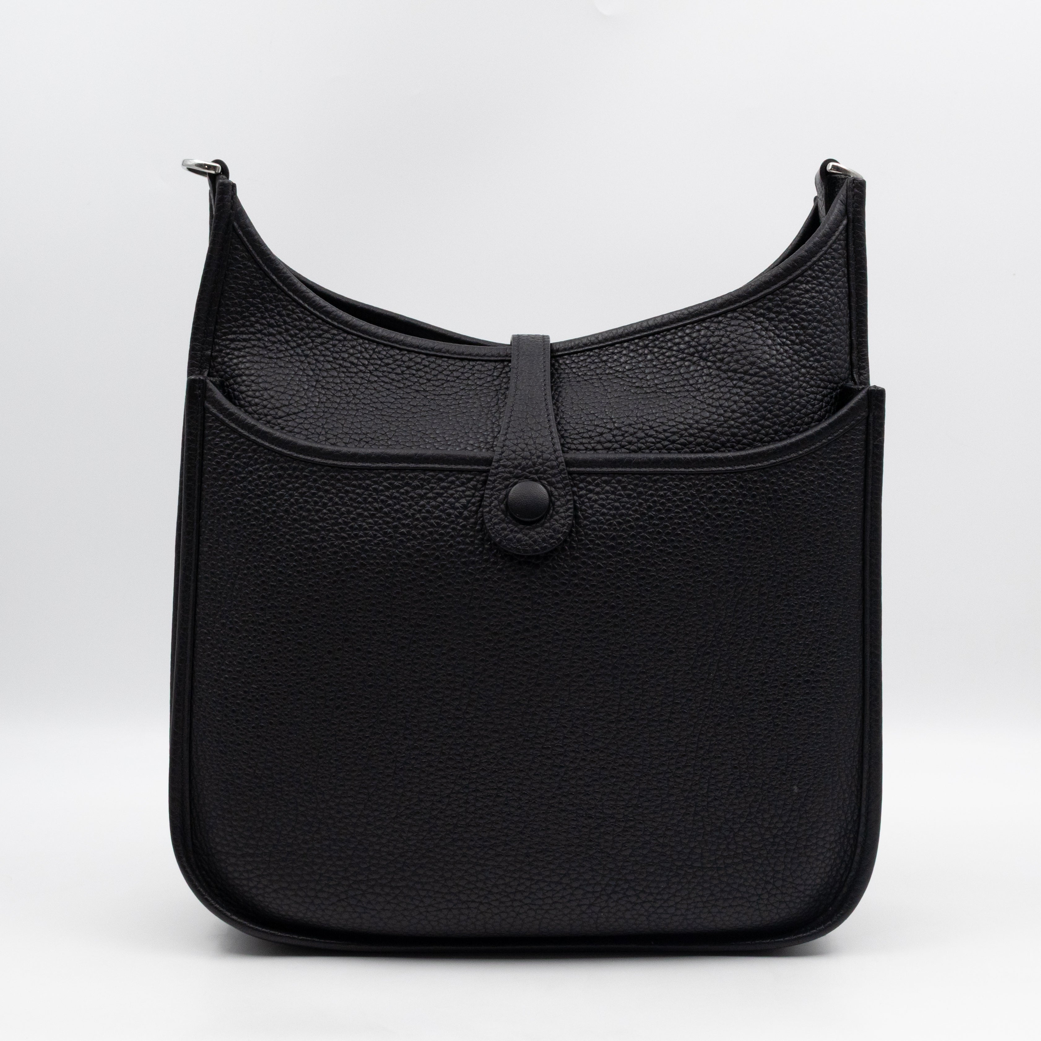 Evelyne III 29 PM Black Taurillon Clemence Leather