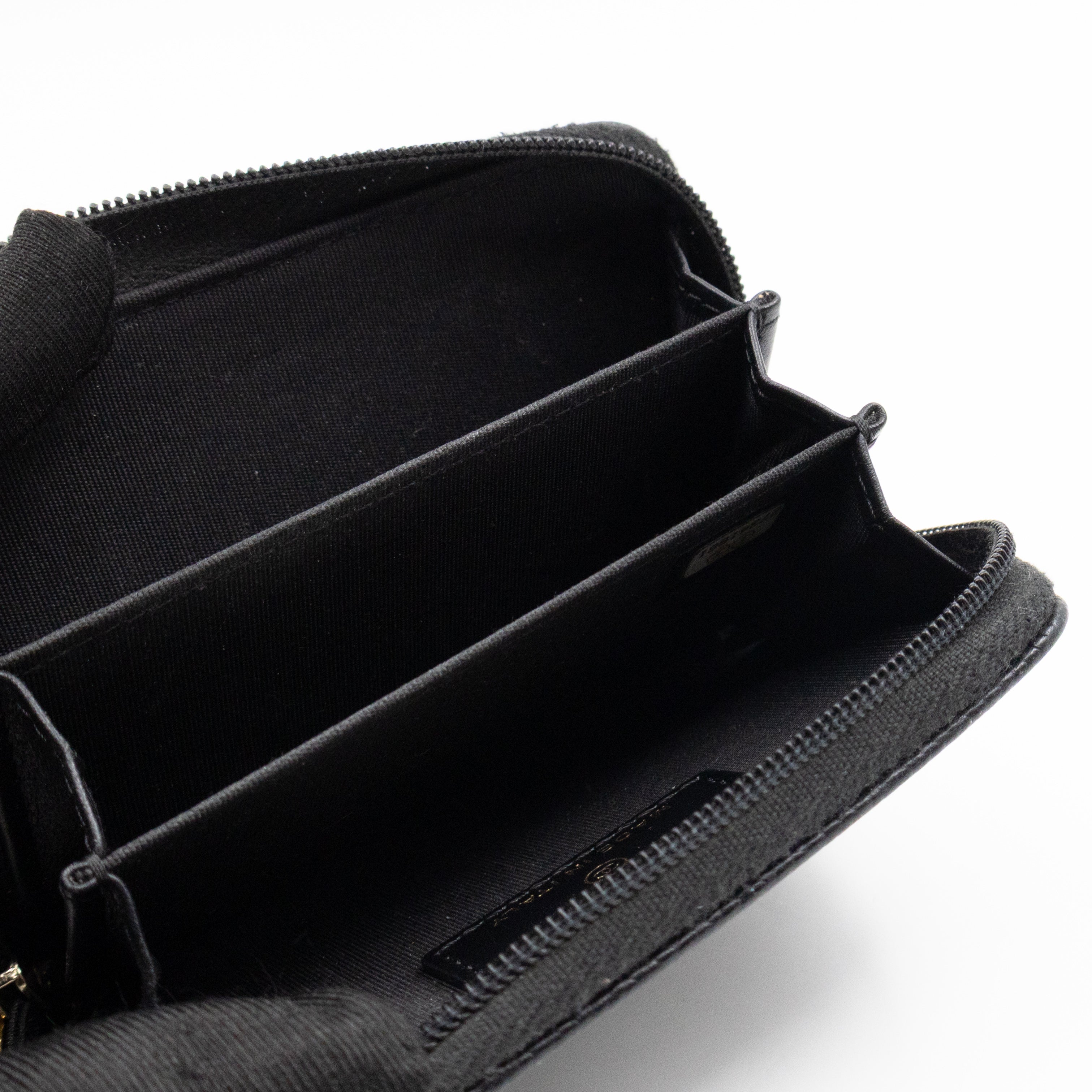 Zip Around Card Case CC Black Caviar Leather