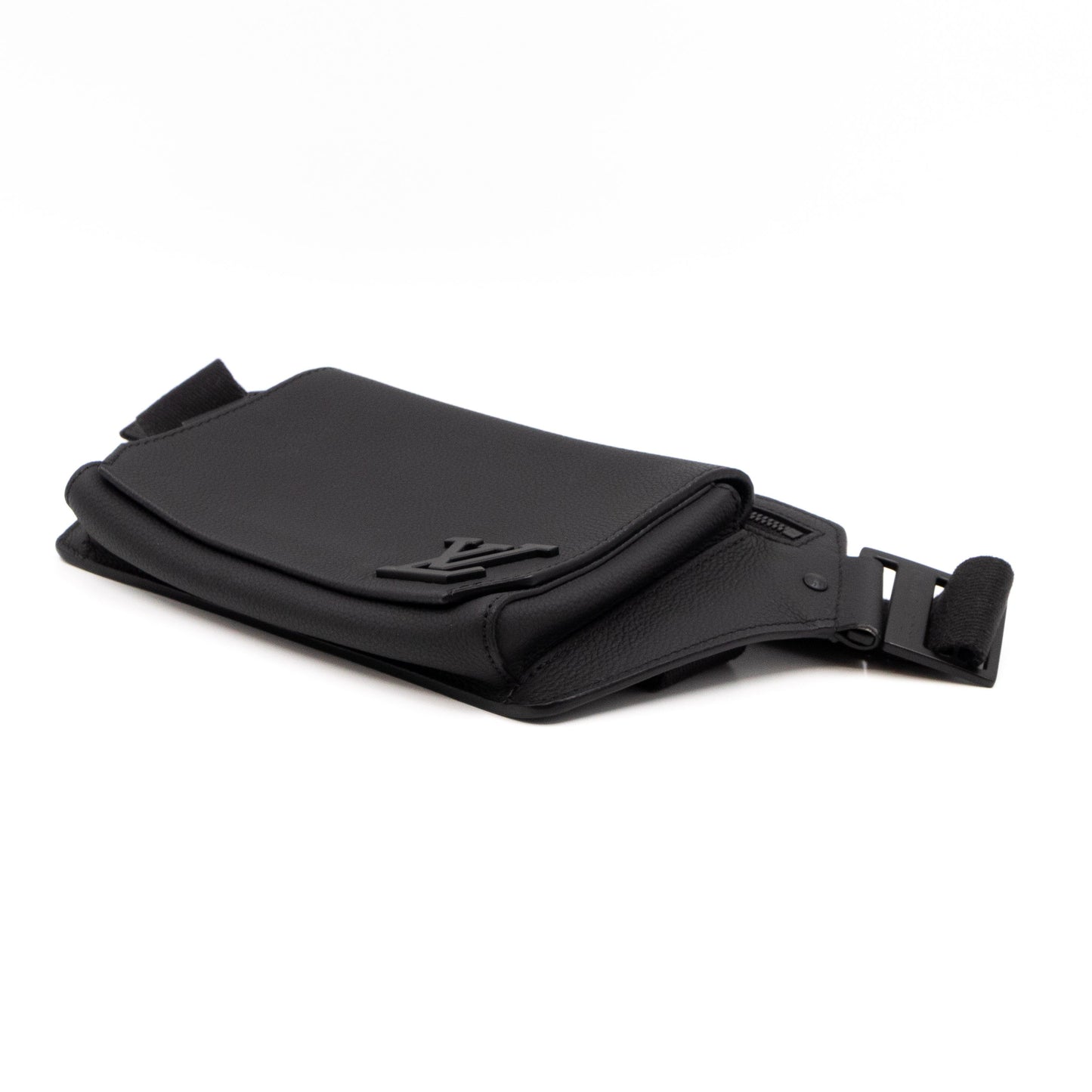 Louis Vuitton LV Sling Bag new Aerogram Khaki Leather ref.673719 - Joli  Closet