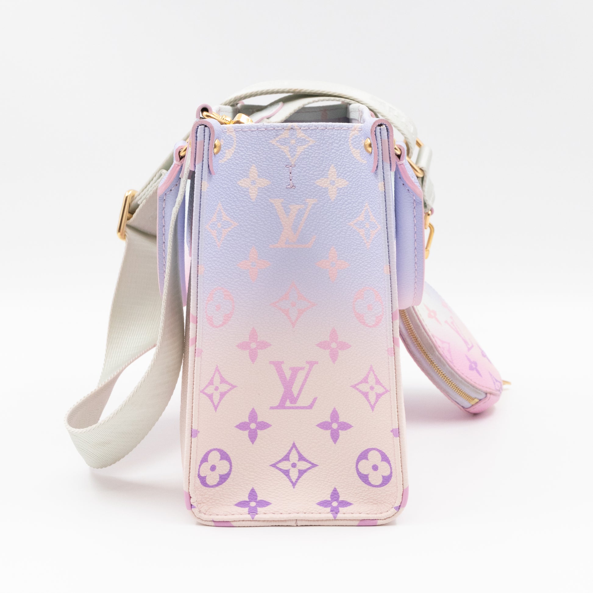 Louis Vuitton Monogram Spring in City Sunrise Pastel Onthego GM - Pink  Totes, Handbags - LOU621695