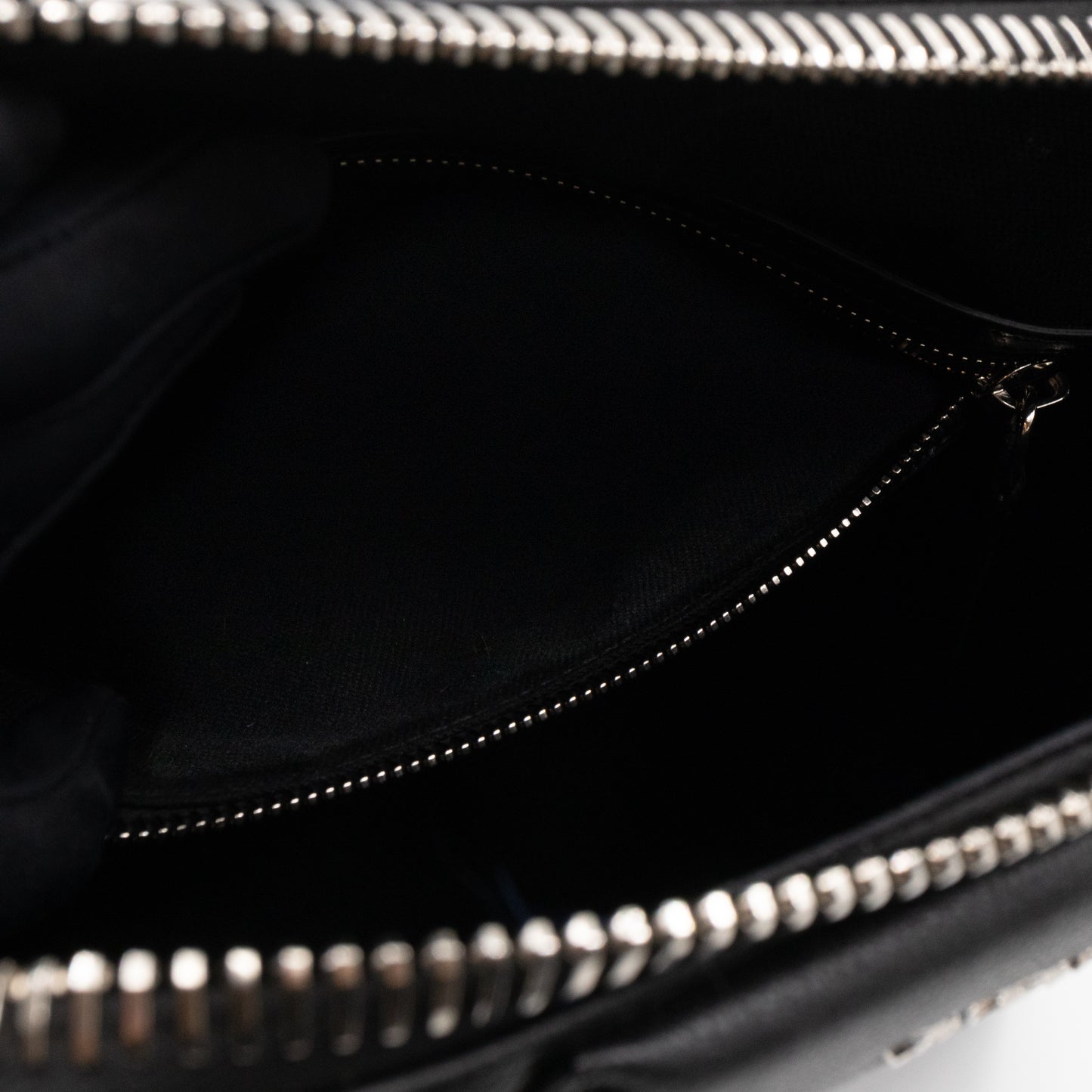 Antigona Small Black Leather