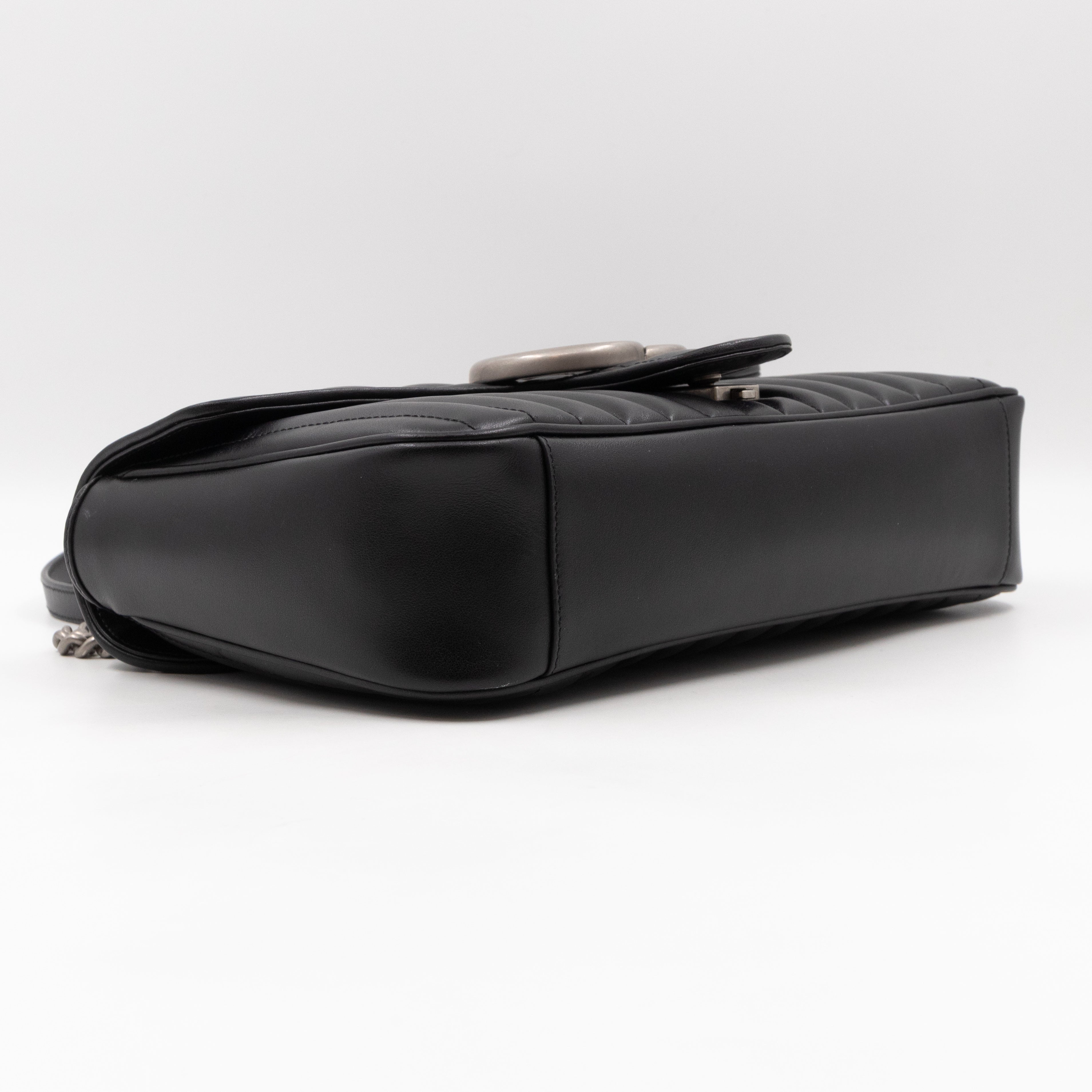 GG Marmont Flap Bag Medium Black Leather
